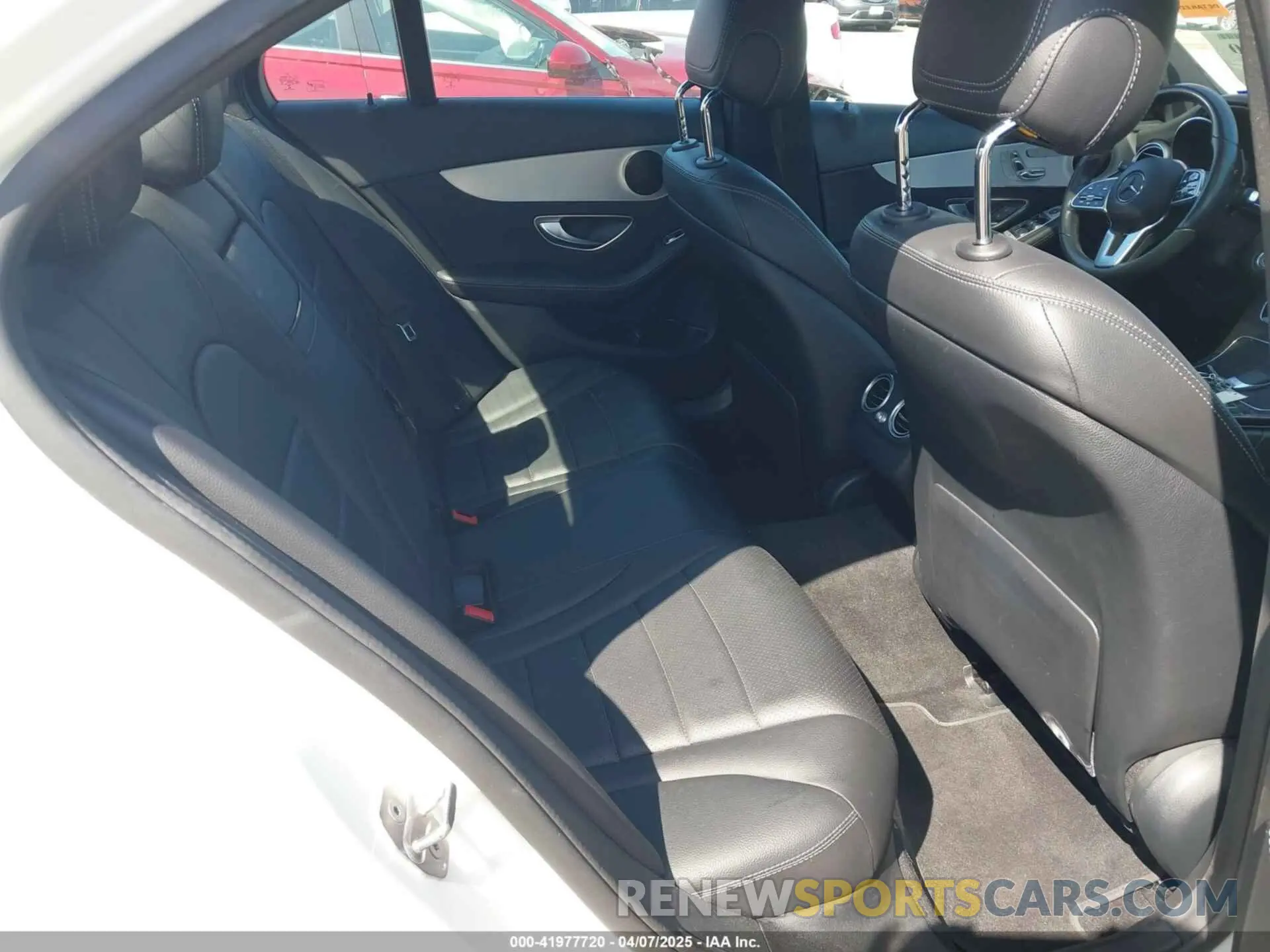 8 fotografías del automóvil dañado 55SWF8DB4KU285419 MERCEDES-BENZ C 300 2019