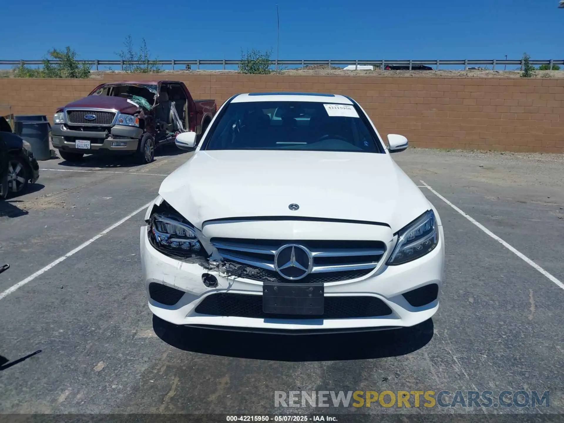12 fotografías del automóvil dañado 55SWF8DB4KU294346 MERCEDES-BENZ C 300 2019