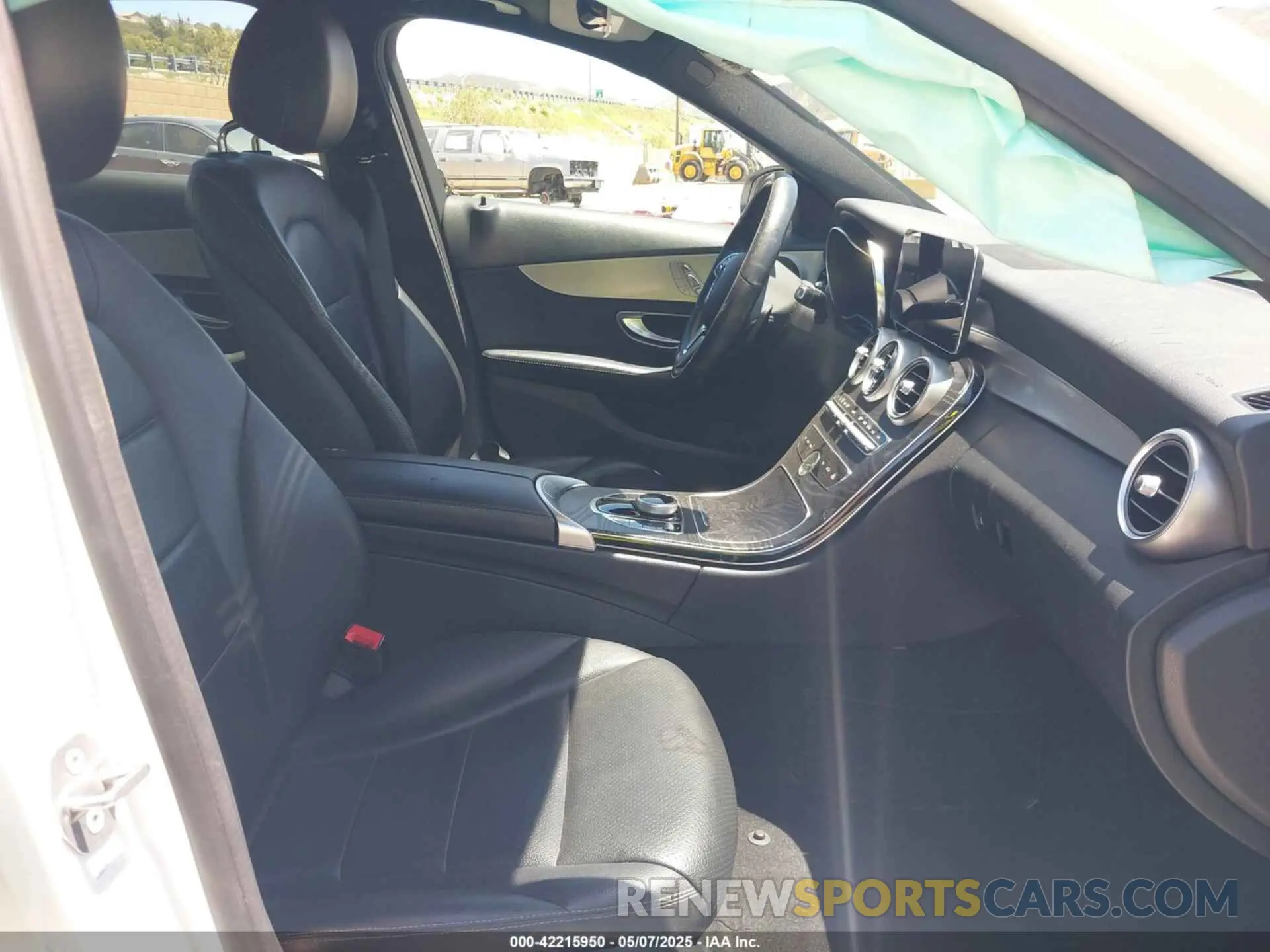 5 fotografías del automóvil dañado 55SWF8DB4KU294346 MERCEDES-BENZ C 300 2019