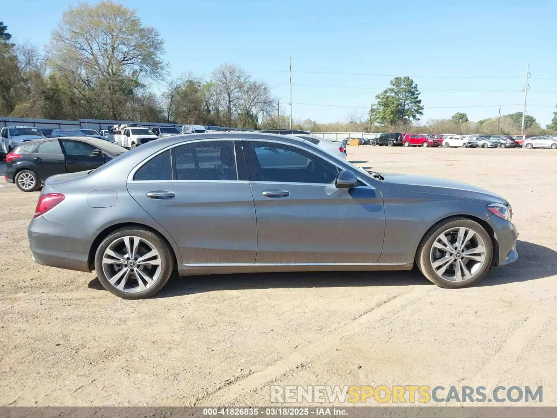 14 fotografías del automóvil dañado 55SWF8DB5KU293805 MERCEDES-BENZ C 300 2019