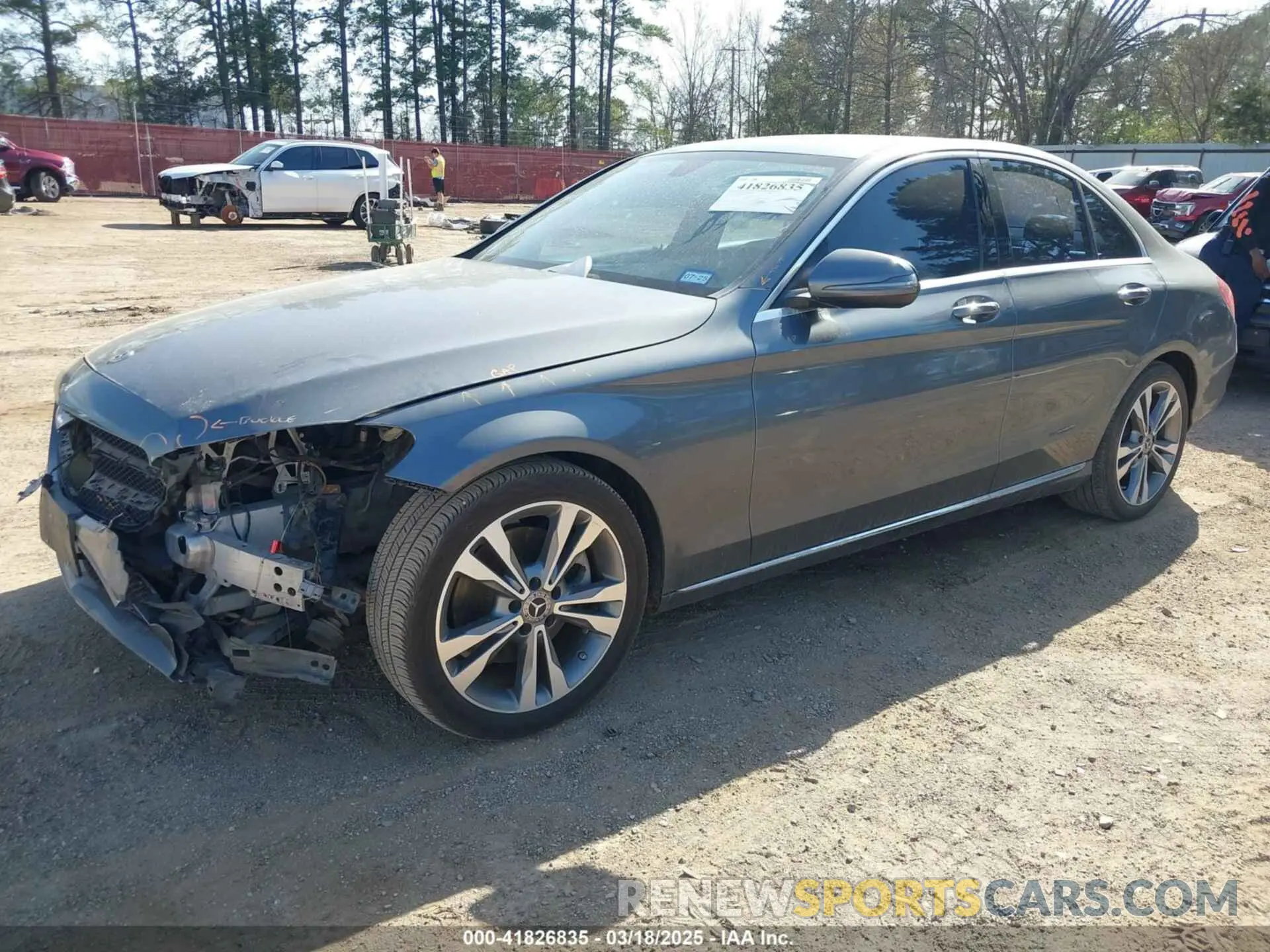 2 fotografías del automóvil dañado 55SWF8DB5KU293805 MERCEDES-BENZ C 300 2019