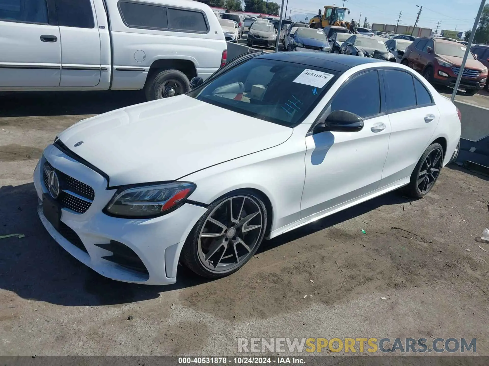2 fotografías del automóvil dañado 55SWF8DB5KU297417 MERCEDES-BENZ C 300 2019