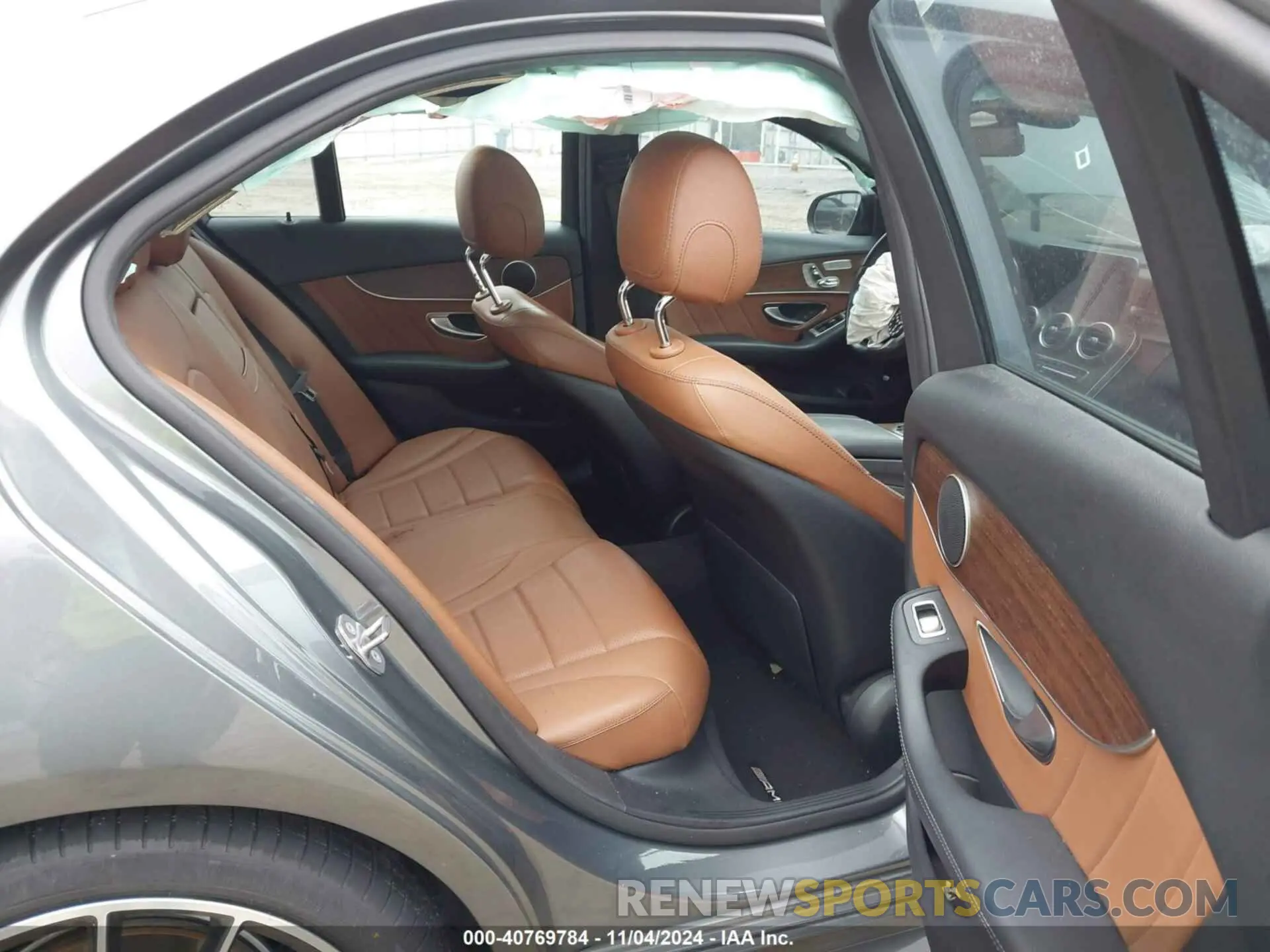 8 fotografías del automóvil dañado 55SWF8DB6KU294381 MERCEDES-BENZ C 300 2019