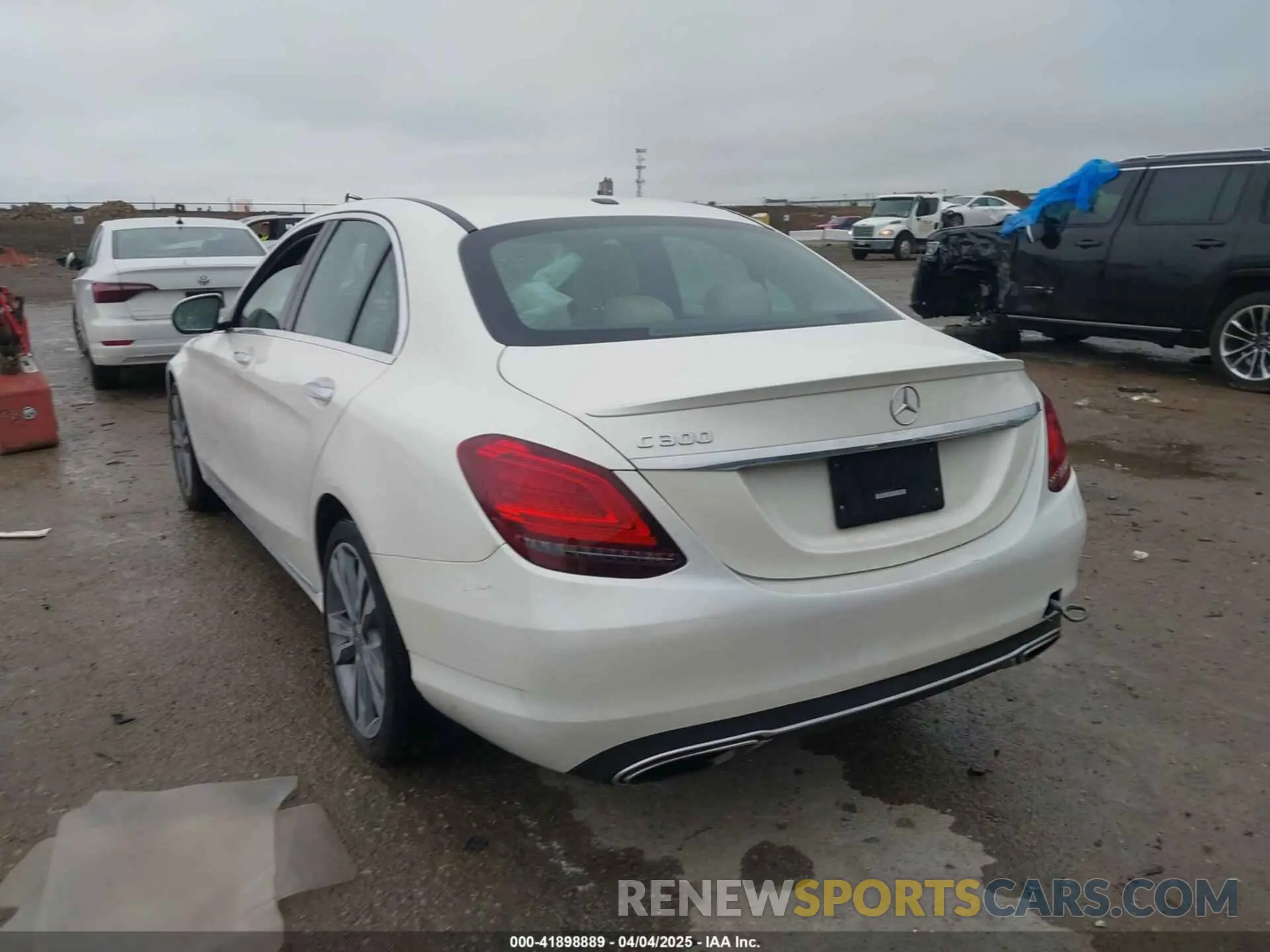 3 fotografías del automóvil dañado 55SWF8DB6KU297202 MERCEDES-BENZ C 300 2019