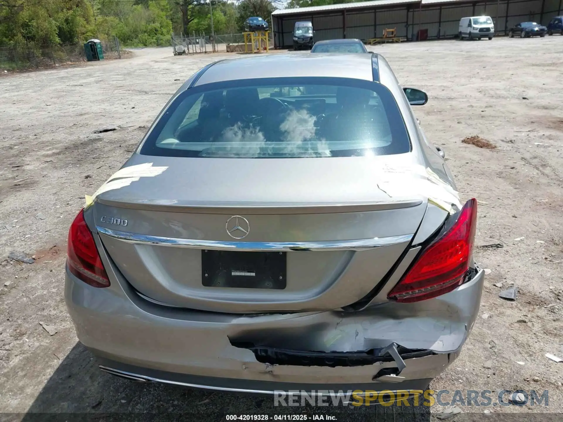 16 fotografías del automóvil dañado 55SWF8DB7KU285916 MERCEDES-BENZ C 300 2019