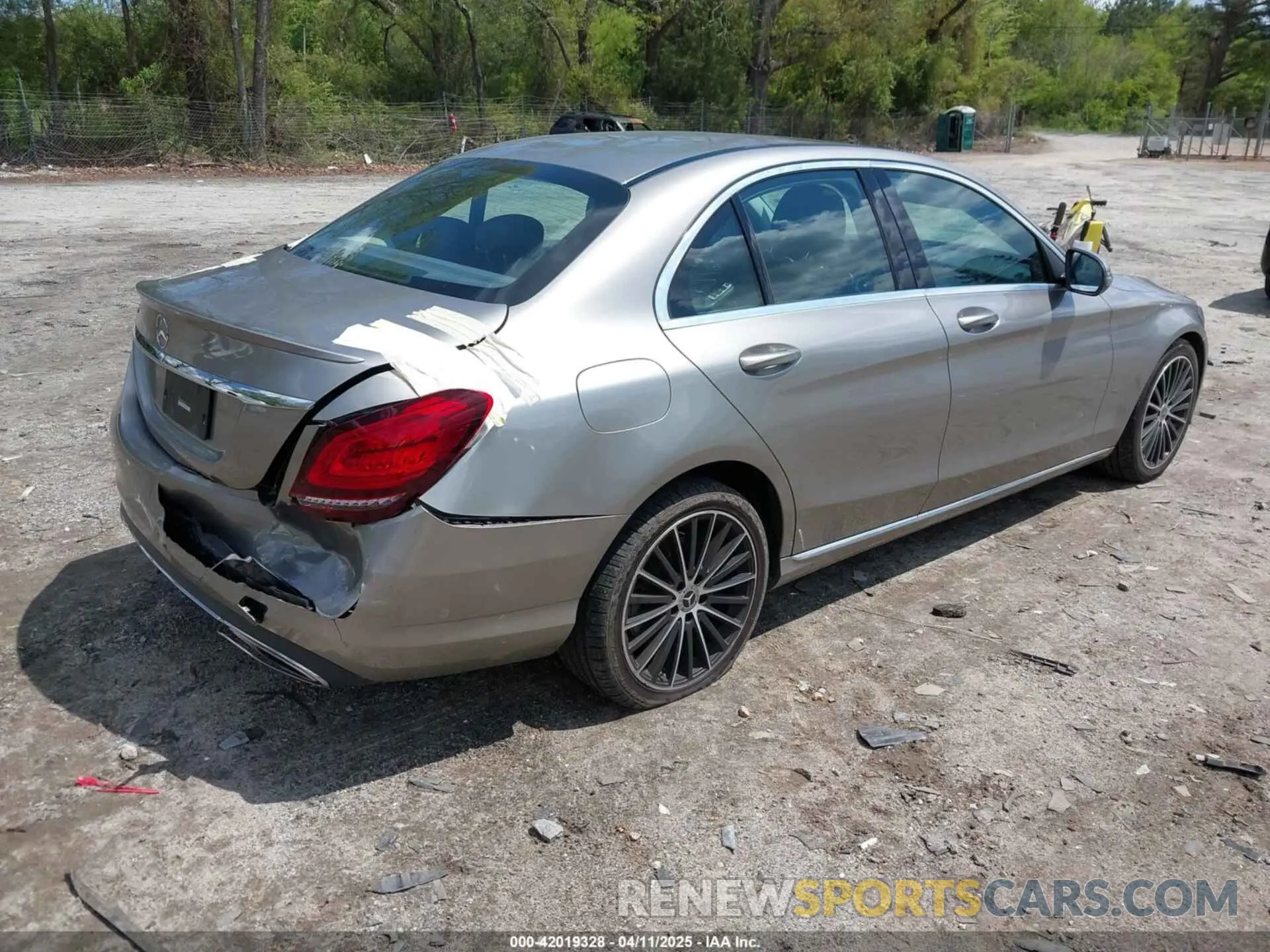 4 fotografías del automóvil dañado 55SWF8DB7KU285916 MERCEDES-BENZ C 300 2019