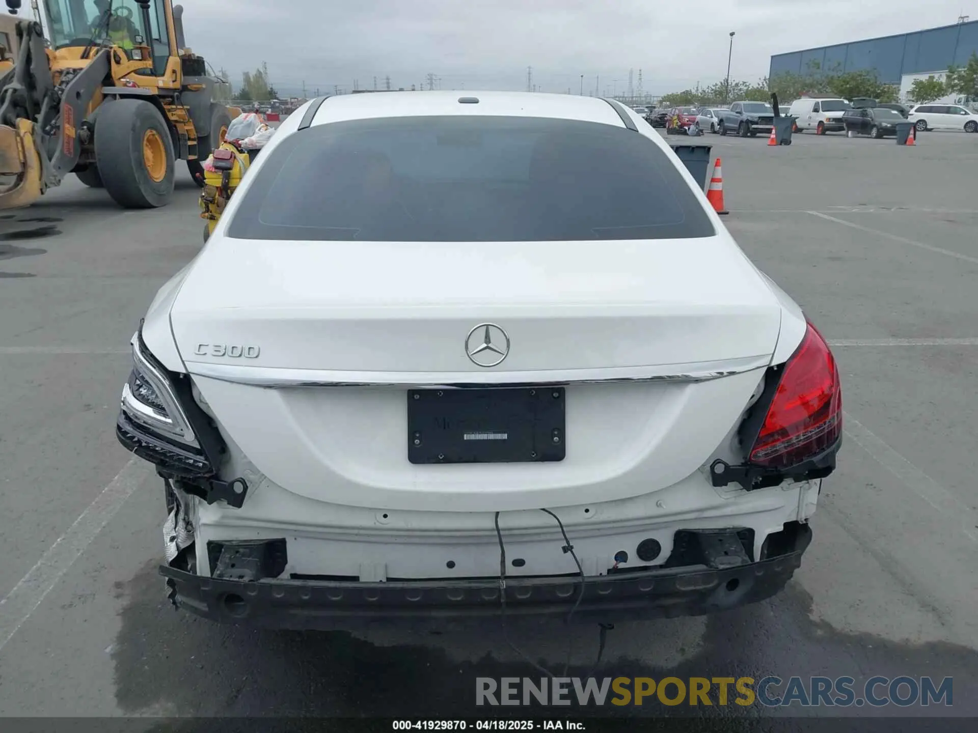 17 fotografías del automóvil dañado 55SWF8DB7KU299640 MERCEDES-BENZ C 300 2019