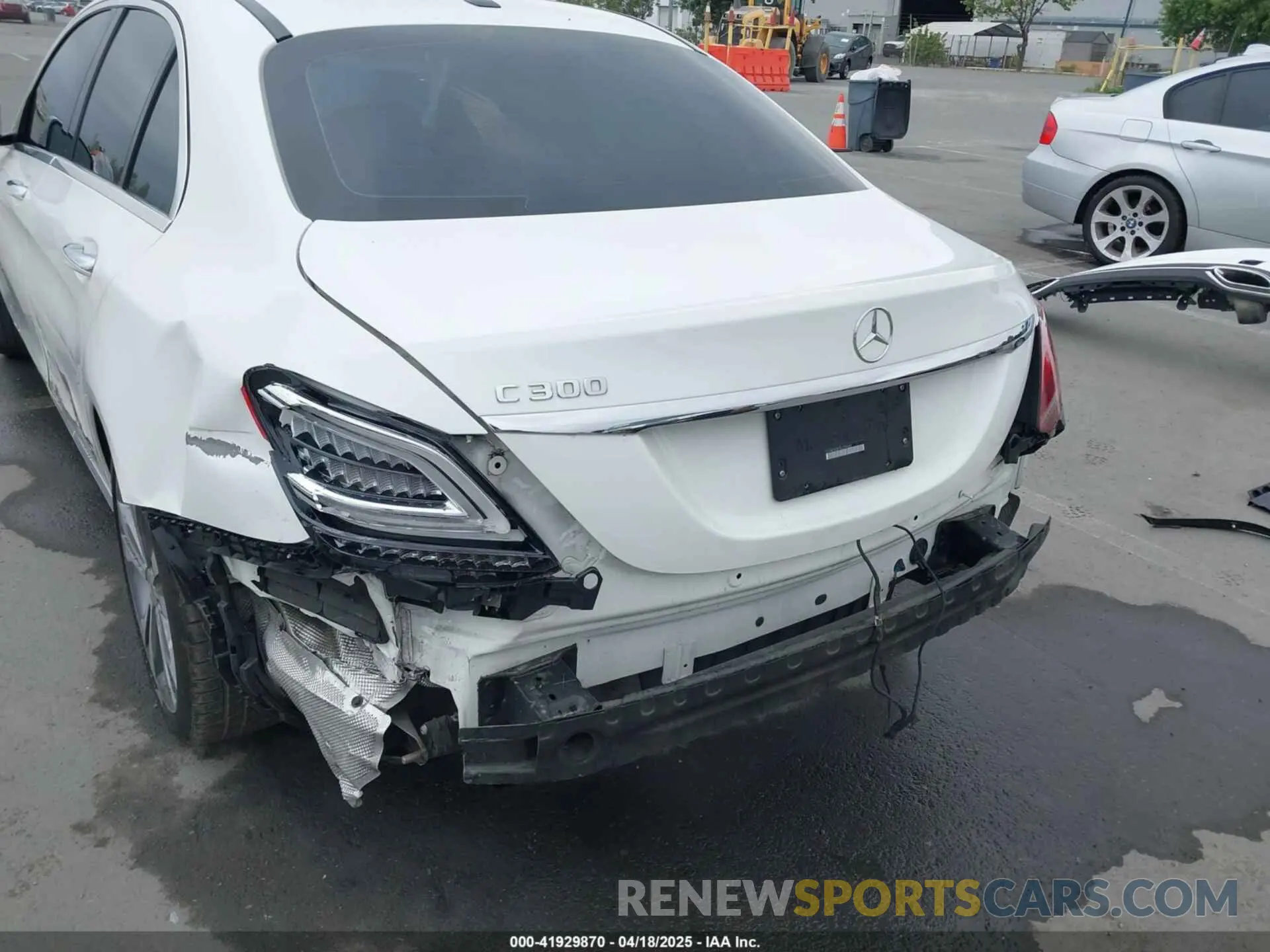 18 fotografías del automóvil dañado 55SWF8DB7KU299640 MERCEDES-BENZ C 300 2019