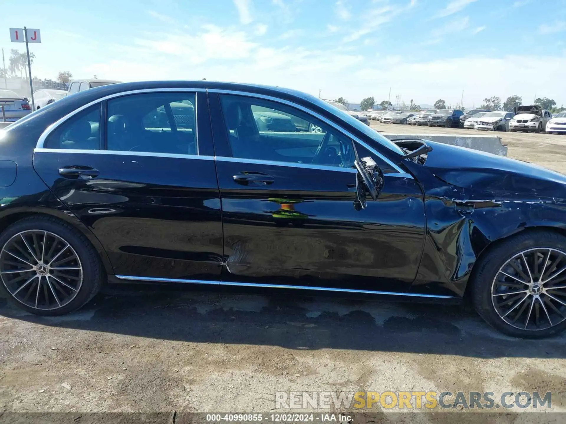 13 fotografías del automóvil dañado 55SWF8DB7KU316937 MERCEDES-BENZ C 300 2019