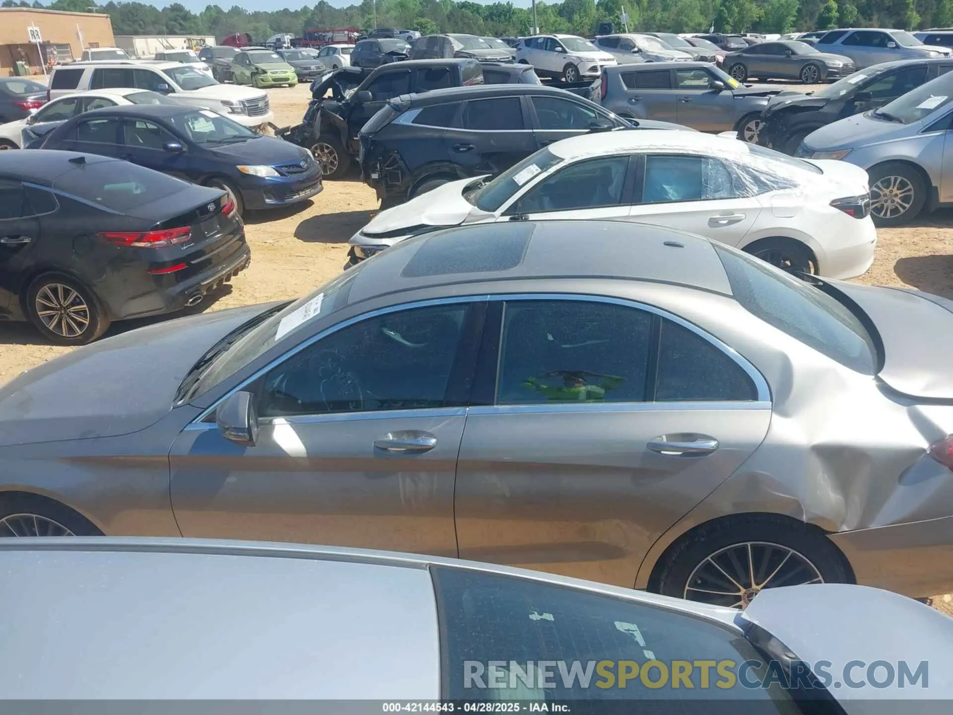 14 fotografías del automóvil dañado 55SWF8DB8KU308975 MERCEDES-BENZ C 300 2019