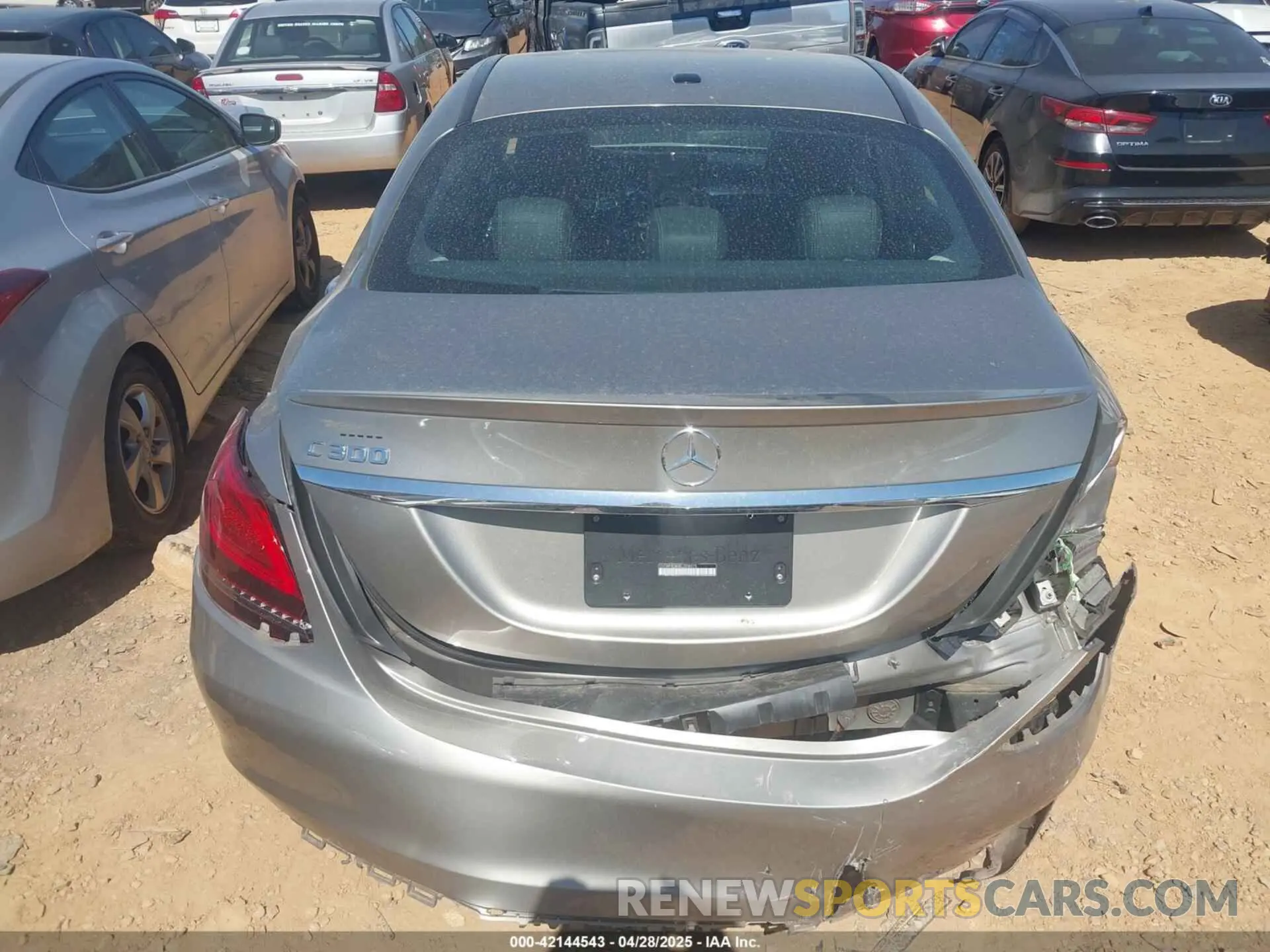 16 fotografías del automóvil dañado 55SWF8DB8KU308975 MERCEDES-BENZ C 300 2019