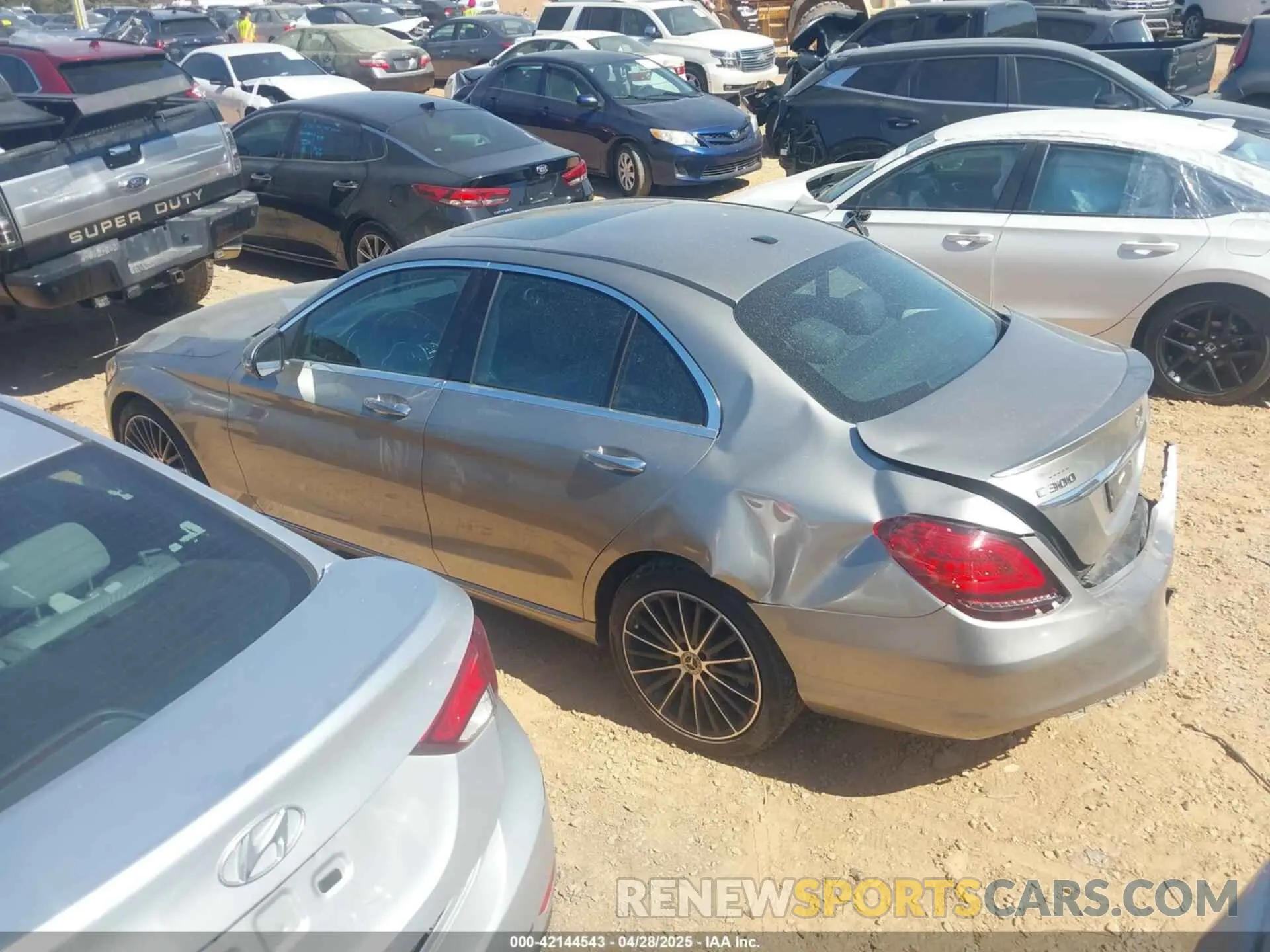 3 fotografías del automóvil dañado 55SWF8DB8KU308975 MERCEDES-BENZ C 300 2019