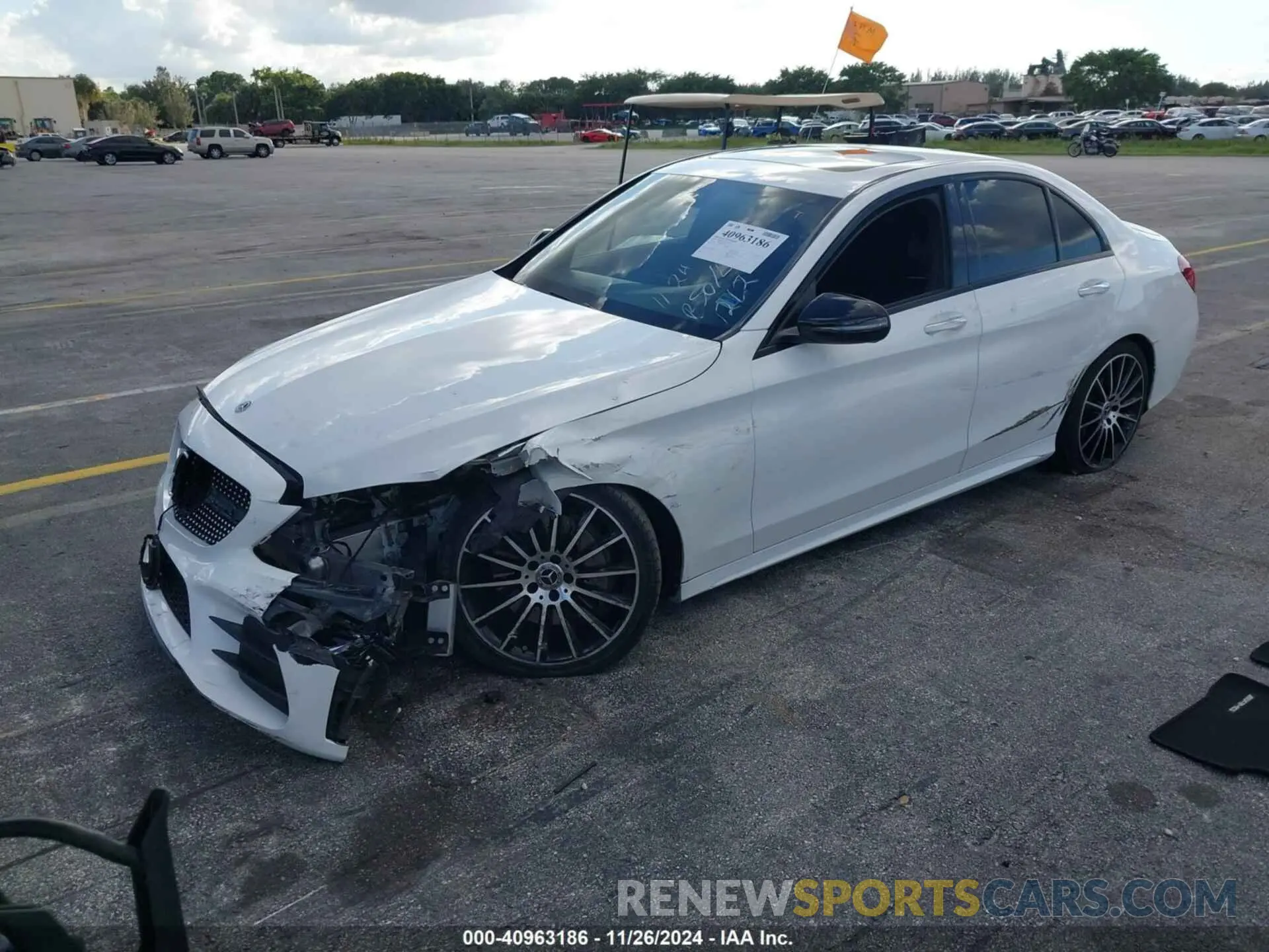 2 fotografías del automóvil dañado 55SWF8DB8KU311262 MERCEDES-BENZ C 300 2019