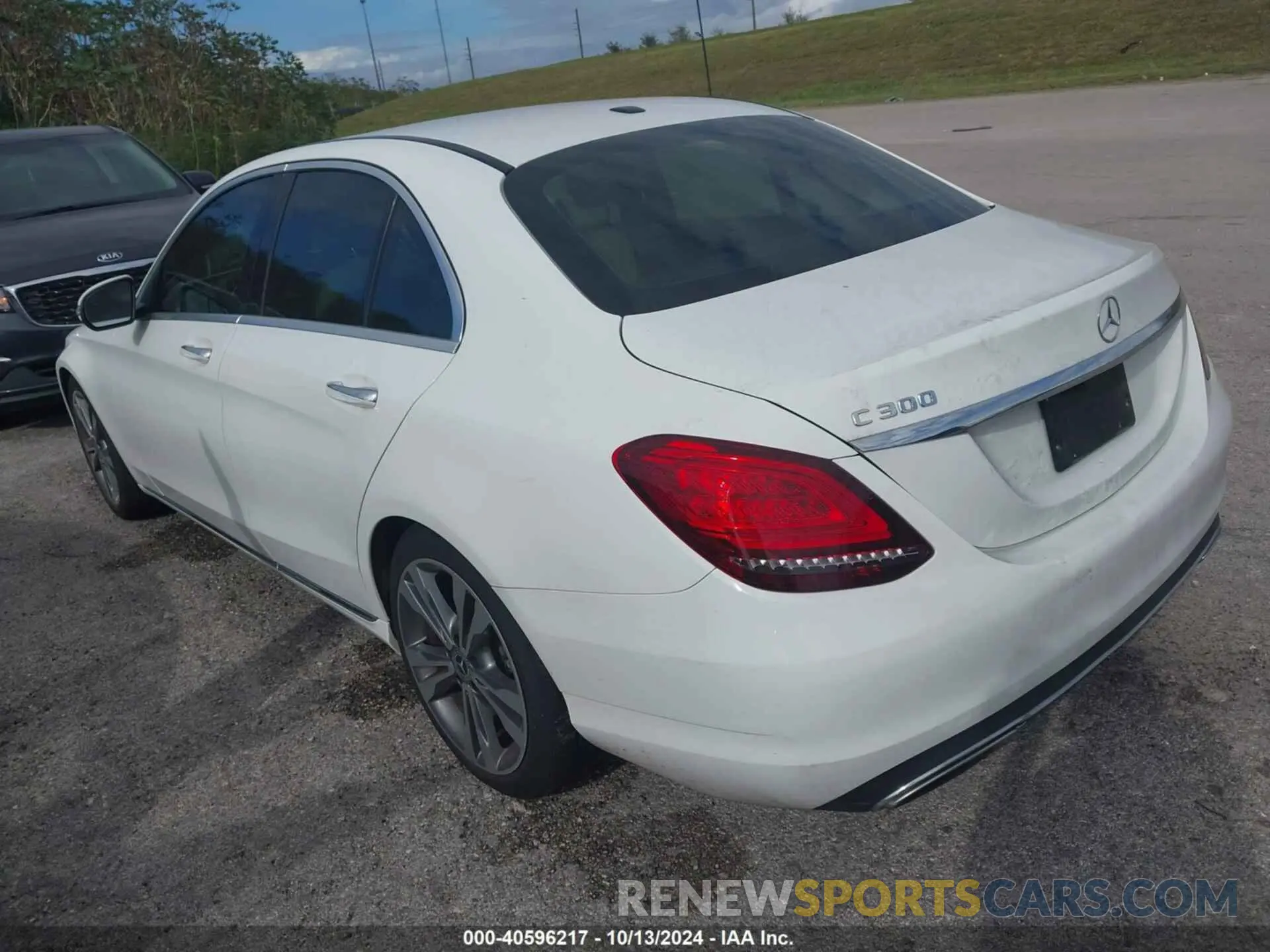 3 fotografías del automóvil dañado 55SWF8DB9KU311240 MERCEDES-BENZ C 300 2019