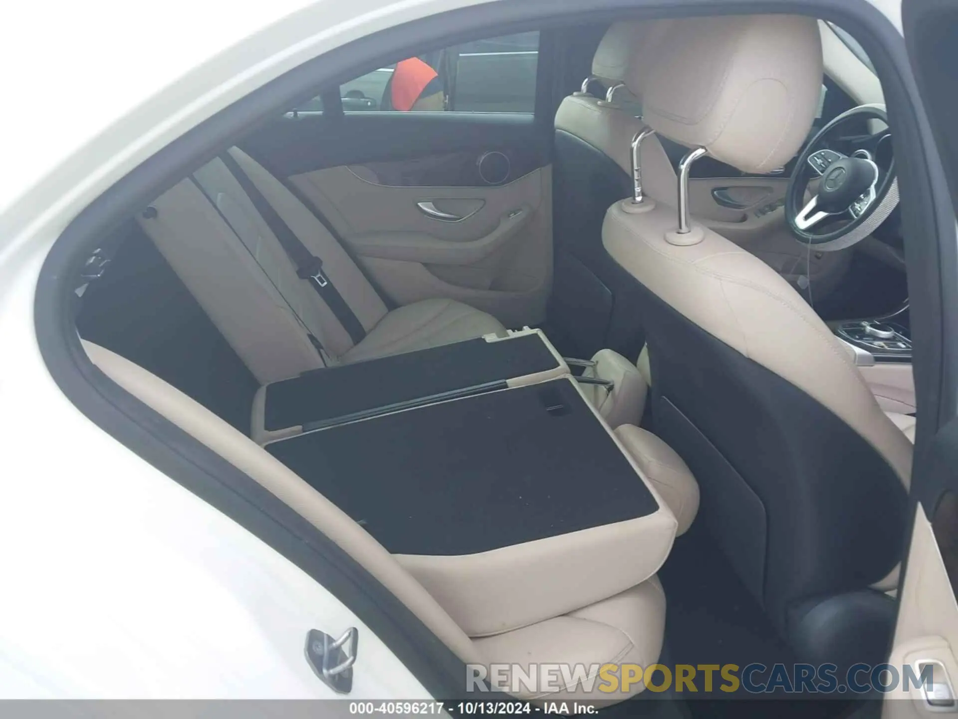 8 fotografías del automóvil dañado 55SWF8DB9KU311240 MERCEDES-BENZ C 300 2019