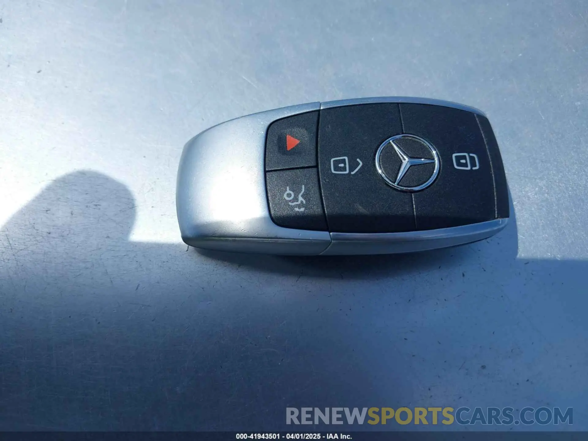 11 fotografías del automóvil dañado 55SWF8DB9KU321024 MERCEDES-BENZ C 300 2019