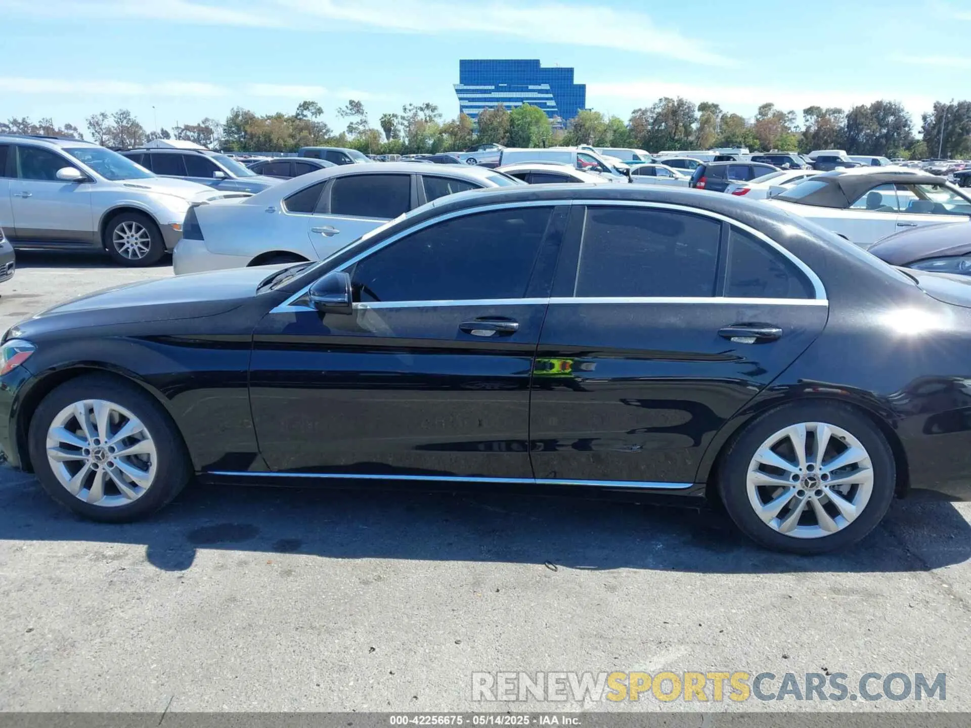 14 fotografías del automóvil dañado 55SWF8DBXKU308962 MERCEDES-BENZ C 300 2019