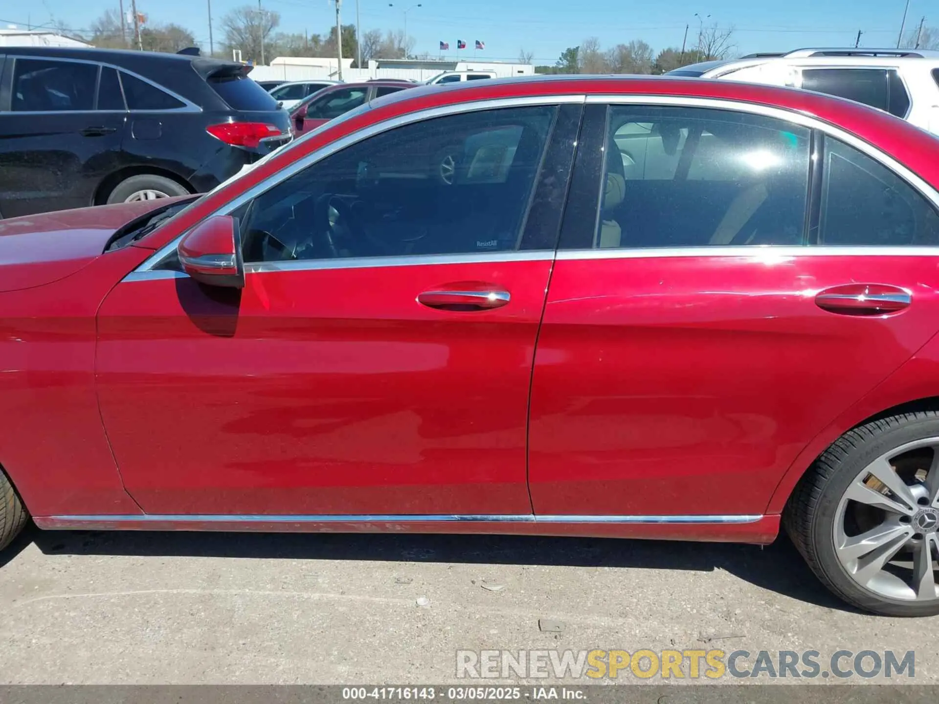 15 fotografías del automóvil dañado 55SWF8DBXKU310078 MERCEDES-BENZ C 300 2019