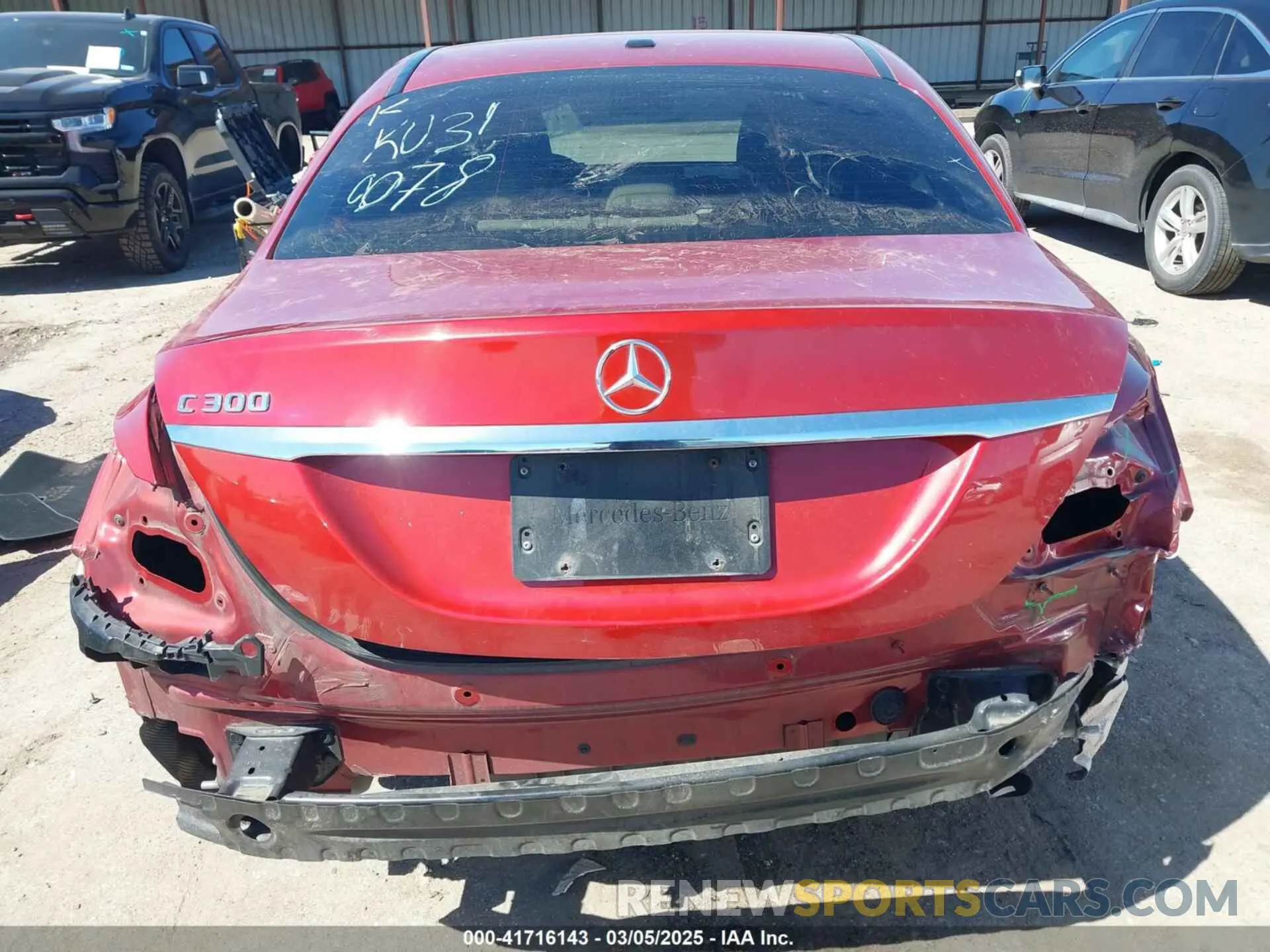 17 fotografías del automóvil dañado 55SWF8DBXKU310078 MERCEDES-BENZ C 300 2019