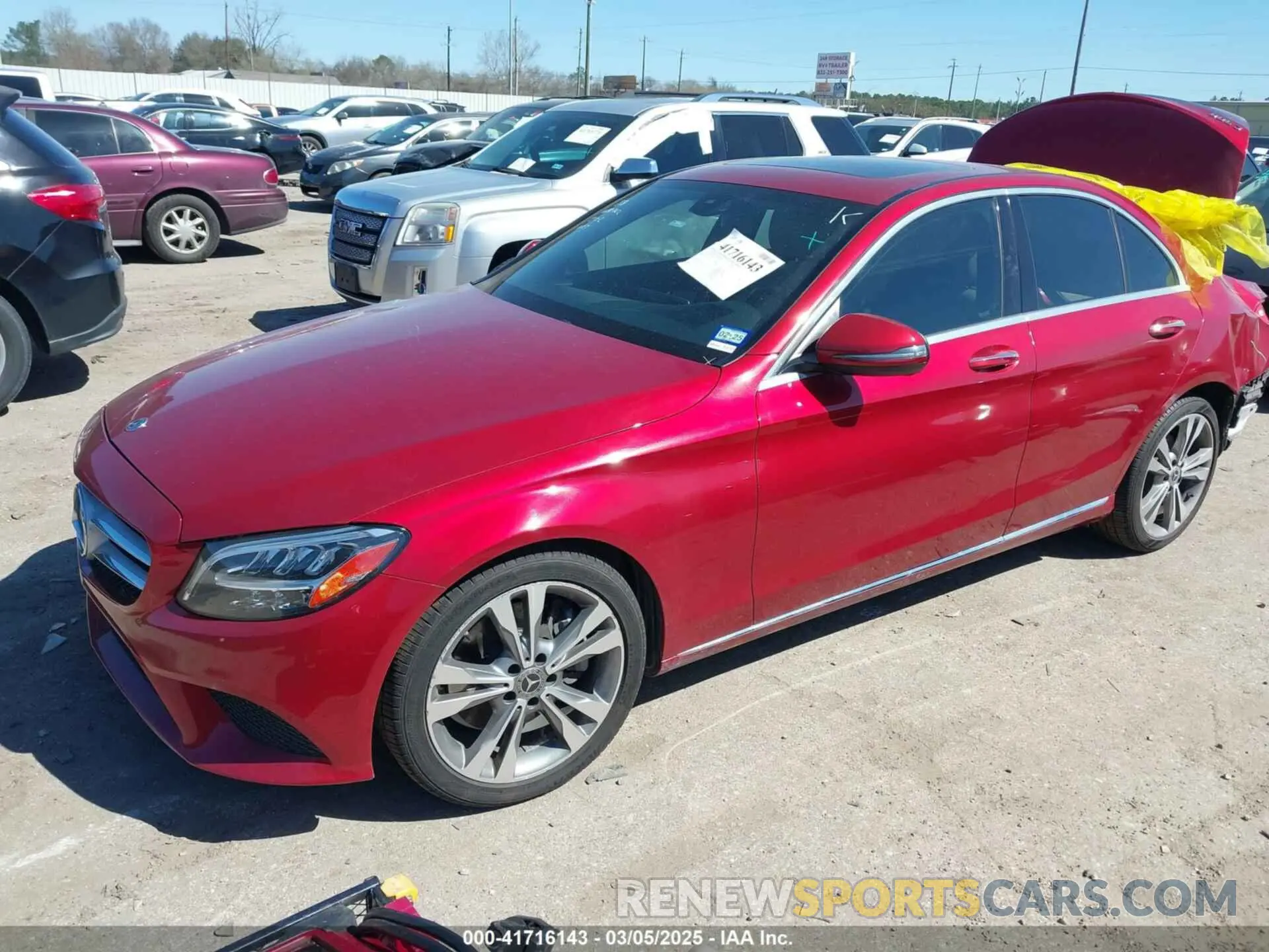 2 fotografías del automóvil dañado 55SWF8DBXKU310078 MERCEDES-BENZ C 300 2019