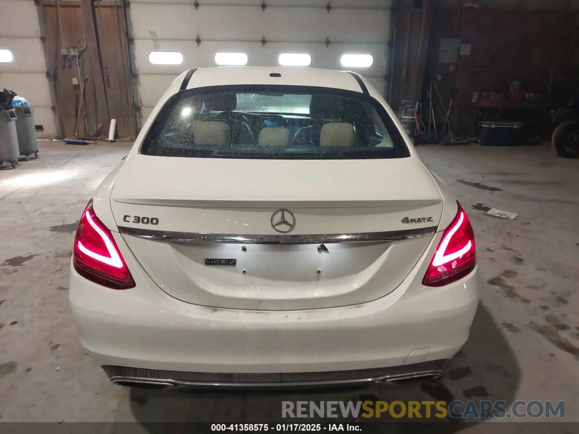 17 fotografías del automóvil dañado 55SWF8EB0KU286808 MERCEDES-BENZ C 300 2019