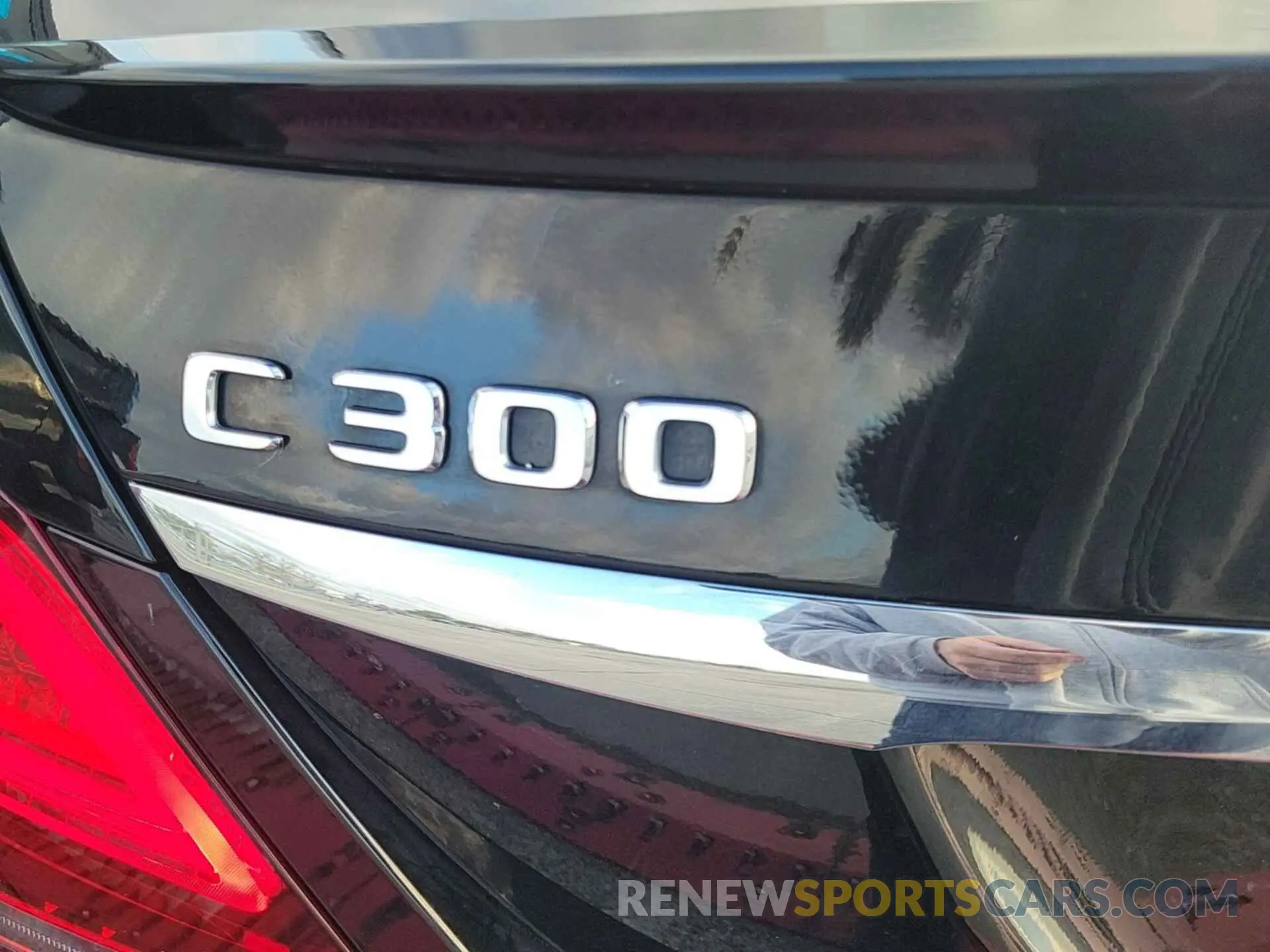 11 fotografías del automóvil dañado 55SWF8EB0KU311190 MERCEDES-BENZ C 300 2019