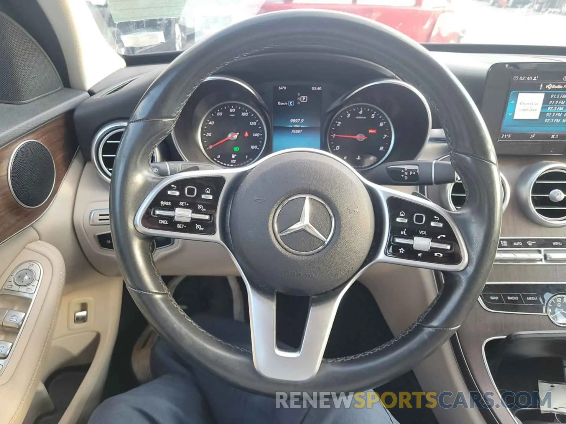 13 fotografías del automóvil dañado 55SWF8EB0KU311190 MERCEDES-BENZ C 300 2019