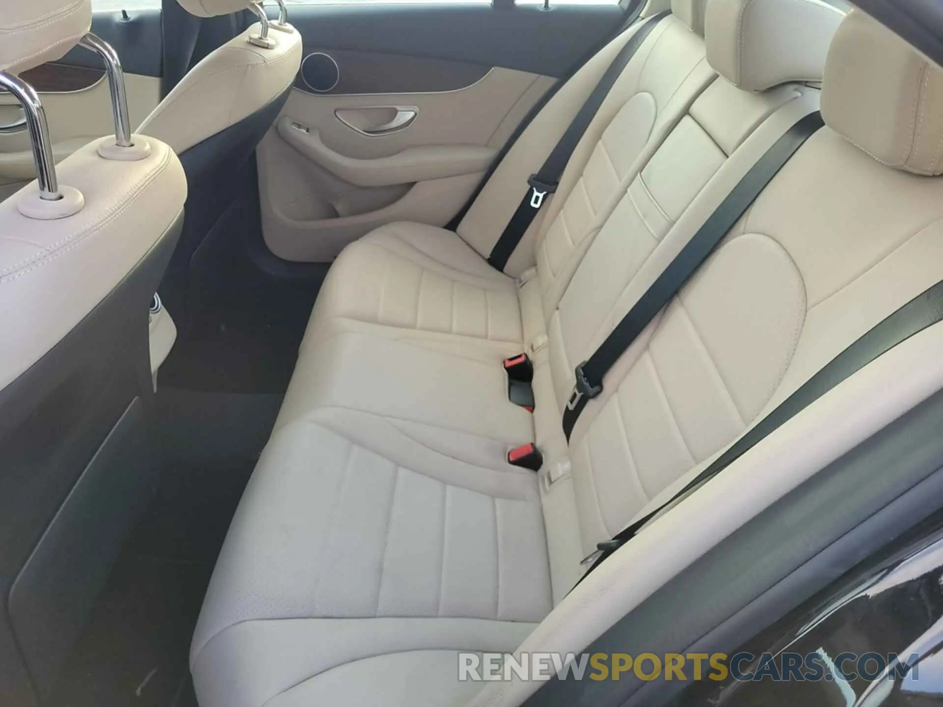 24 fotografías del automóvil dañado 55SWF8EB0KU311190 MERCEDES-BENZ C 300 2019