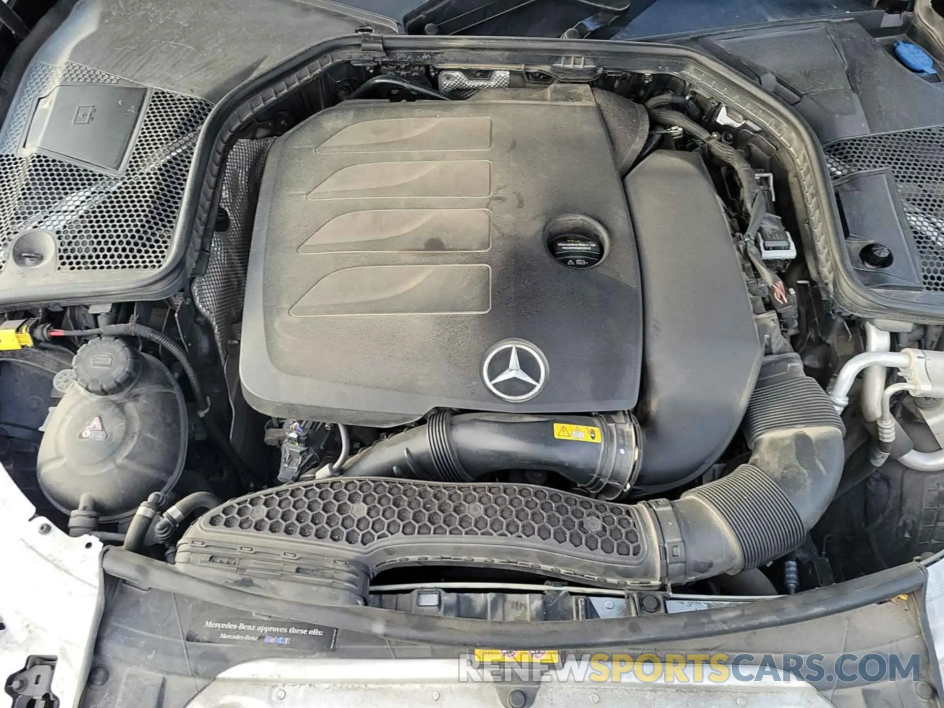 5 fotografías del automóvil dañado 55SWF8EB0KU311190 MERCEDES-BENZ C 300 2019