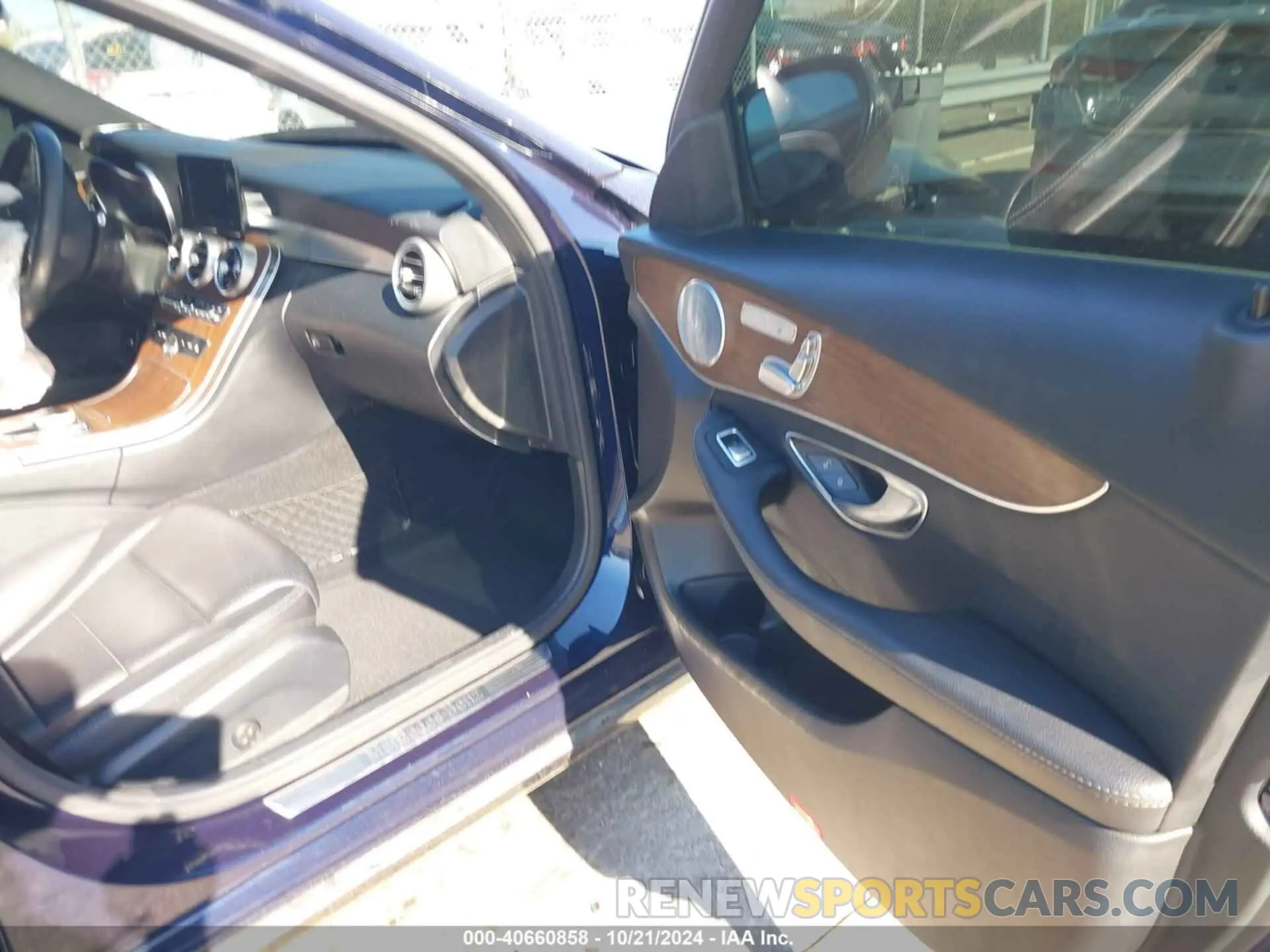5 fotografías del automóvil dañado 55SWF8EB1KU285053 MERCEDES-BENZ C 300 2019