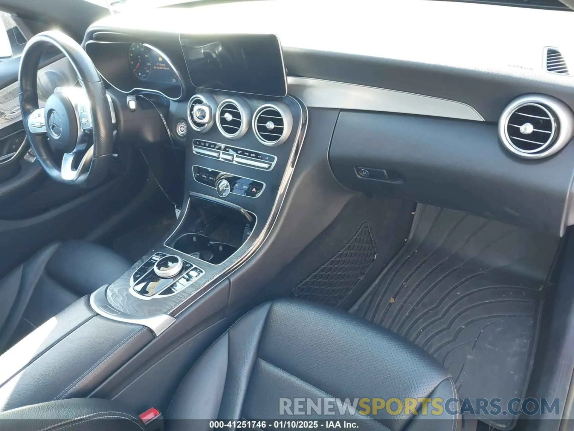 5 fotografías del automóvil dañado 55SWF8EB4KU321155 MERCEDES-BENZ C 300 2019