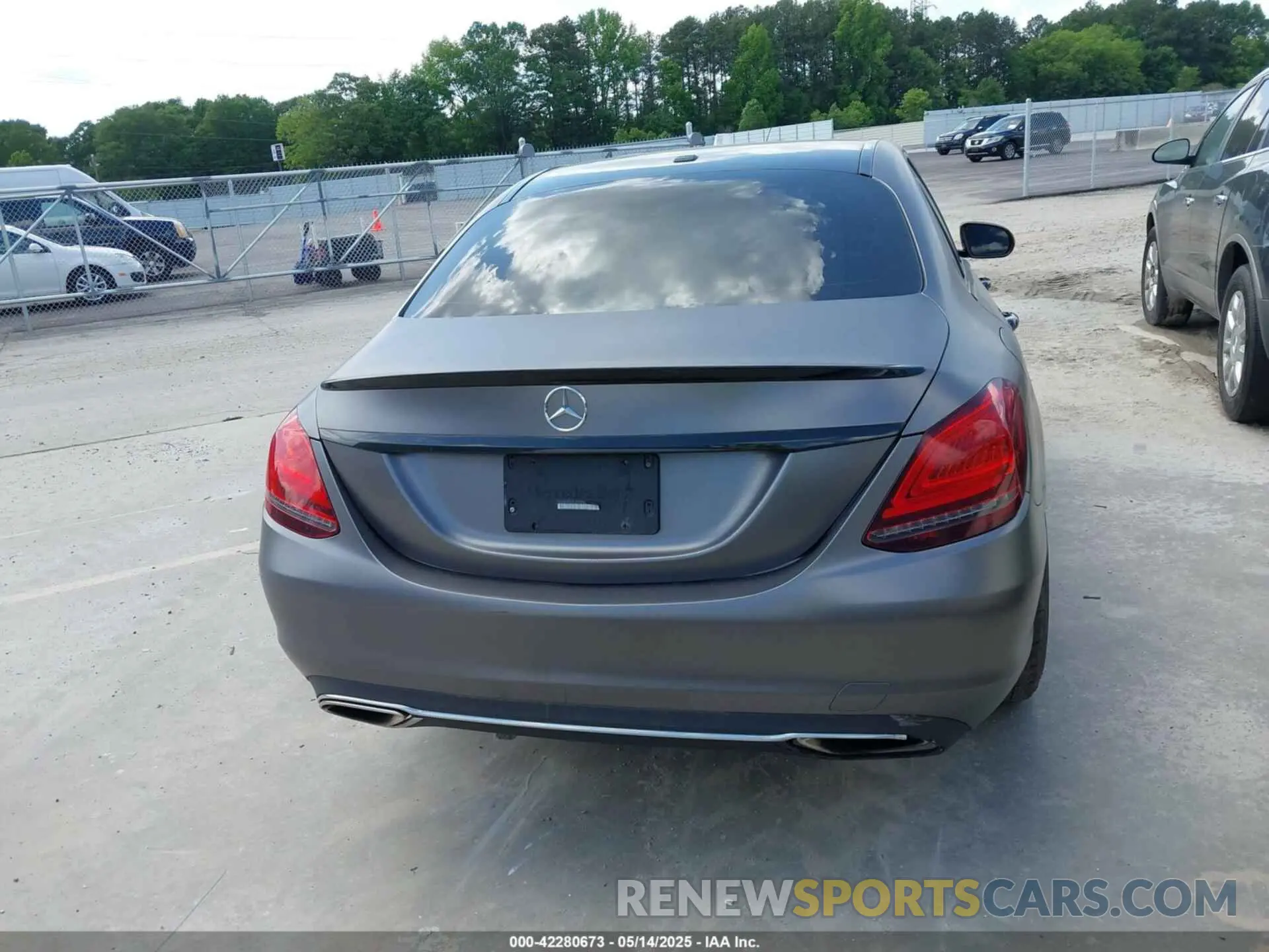 16 fotografías del automóvil dañado 55SWF8EB6KU298297 MERCEDES-BENZ C 300 2019