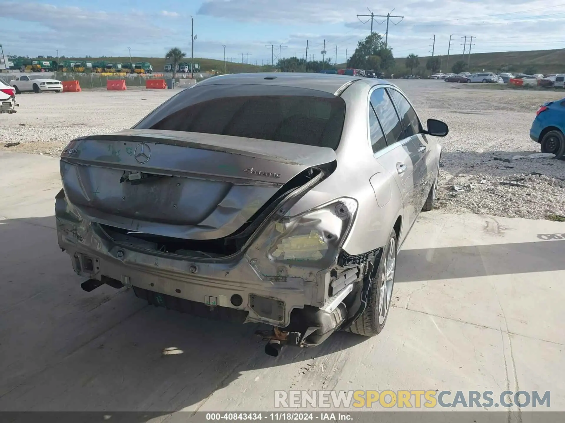 4 fotografías del automóvil dañado 55SWF8EB7KU290595 MERCEDES-BENZ C 300 2019