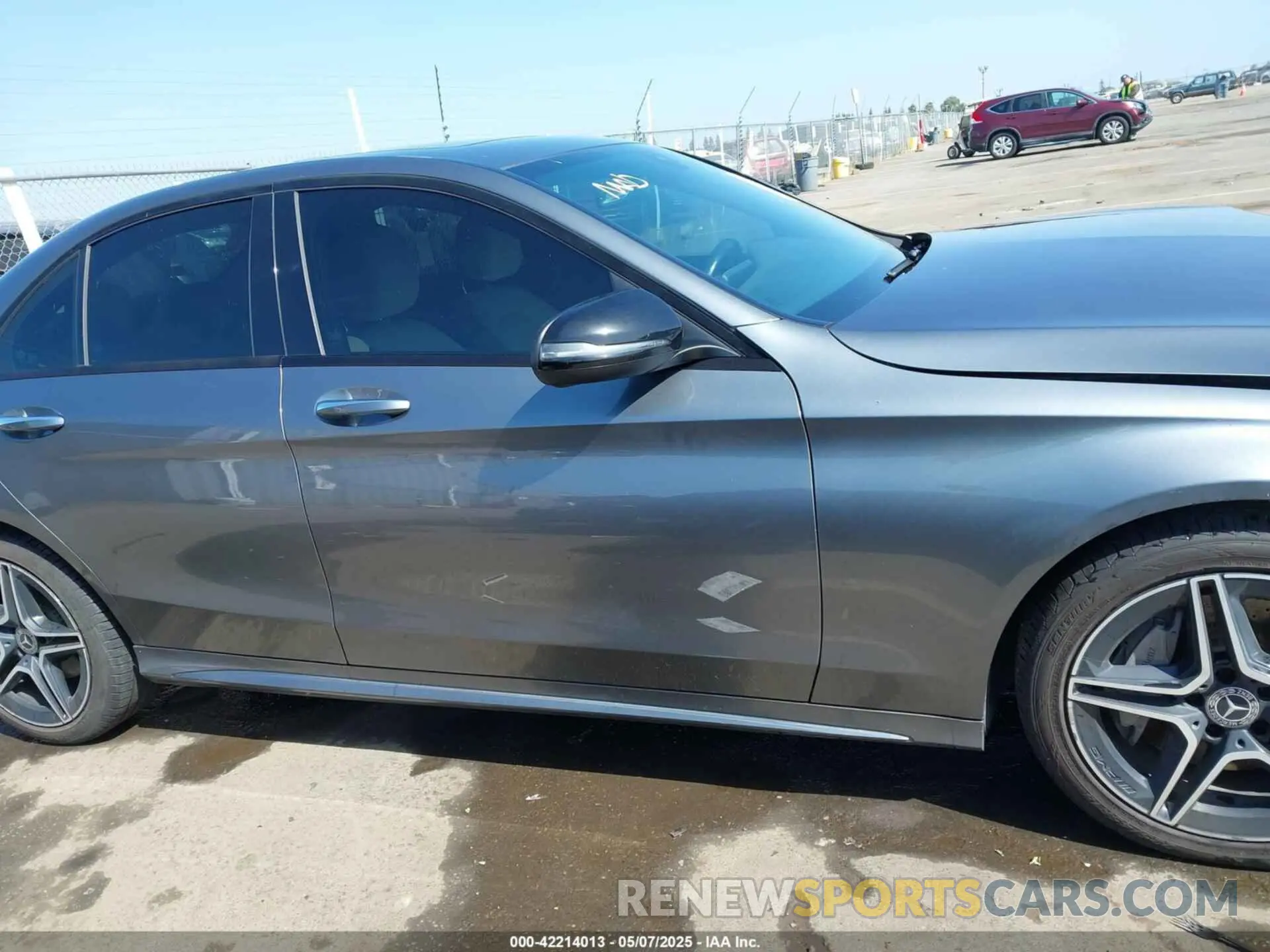 13 fotografías del automóvil dañado 55SWF8EB8KU308344 MERCEDES-BENZ C 300 2019