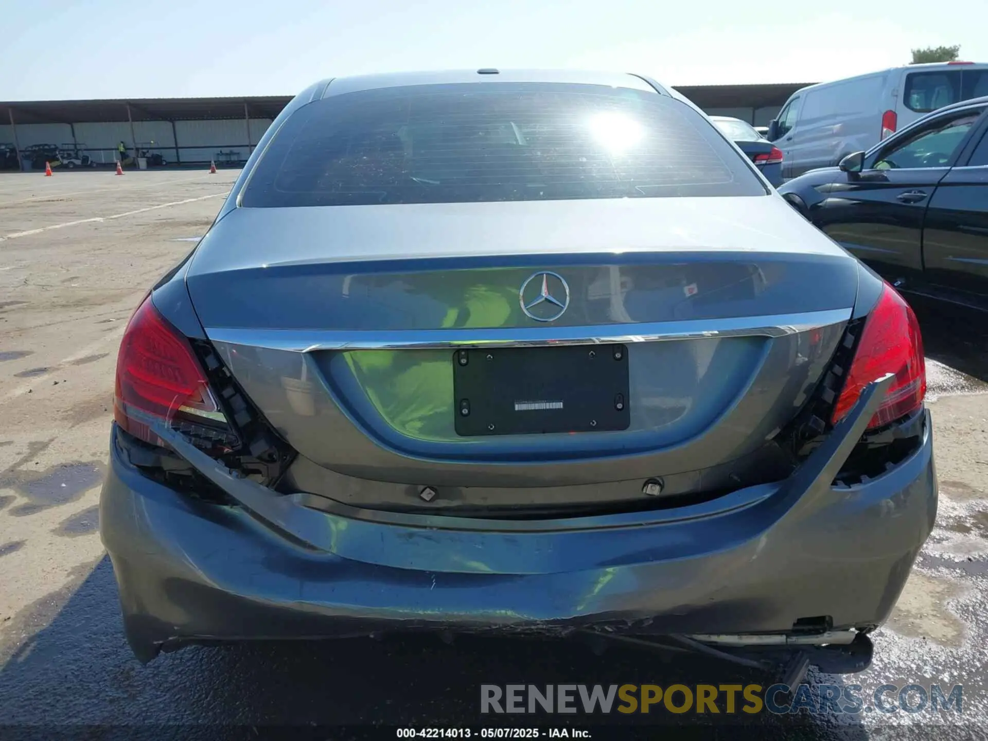 16 fotografías del automóvil dañado 55SWF8EB8KU308344 MERCEDES-BENZ C 300 2019