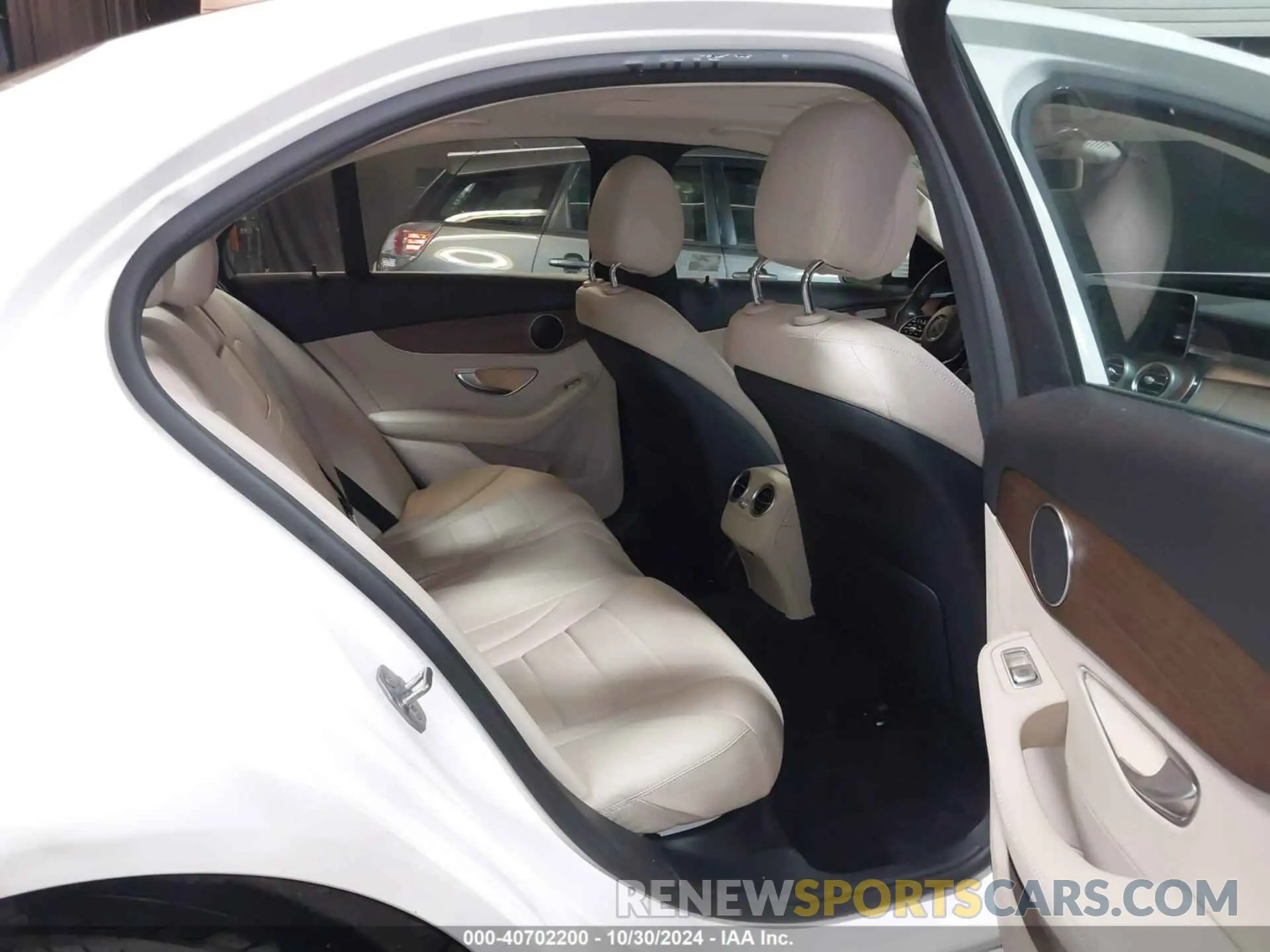 8 fotografías del automóvil dañado 55SWF8EB9KU321278 MERCEDES-BENZ C 300 2019