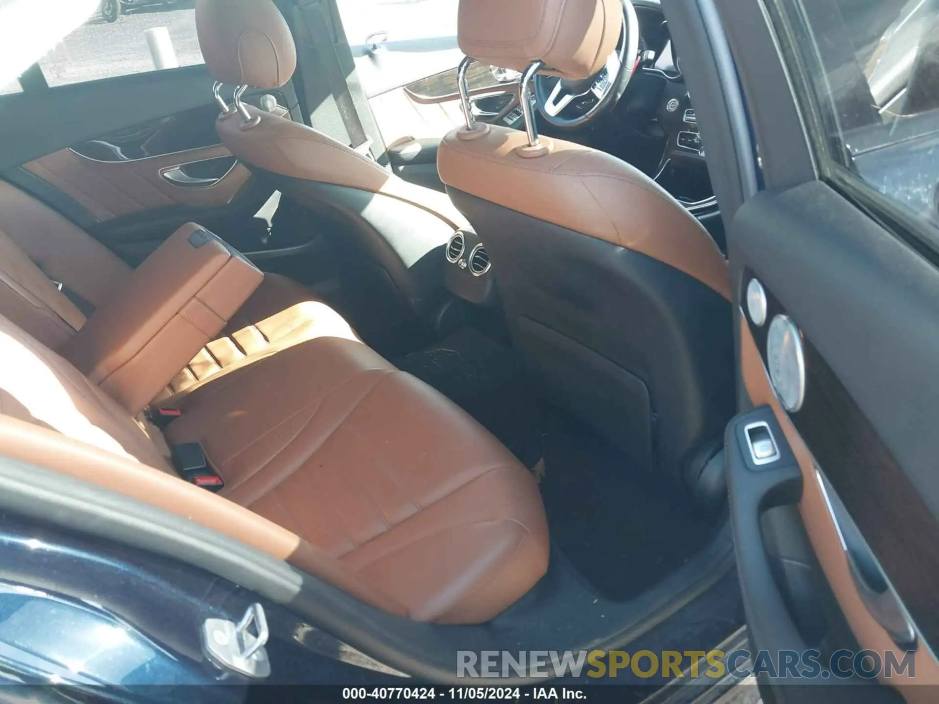 8 fotografías del automóvil dañado 55SWF8EBXKU310743 MERCEDES-BENZ C 300 2019