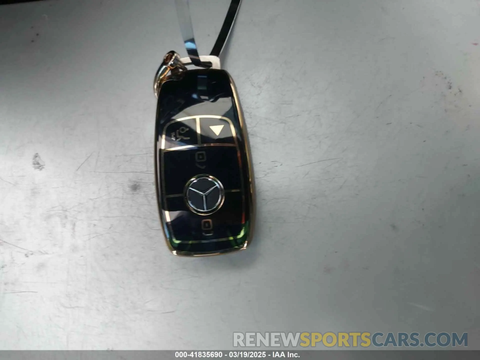 11 fotografías del automóvil dañado WDDWF8DB0KR506709 MERCEDES-BENZ C 300 2019