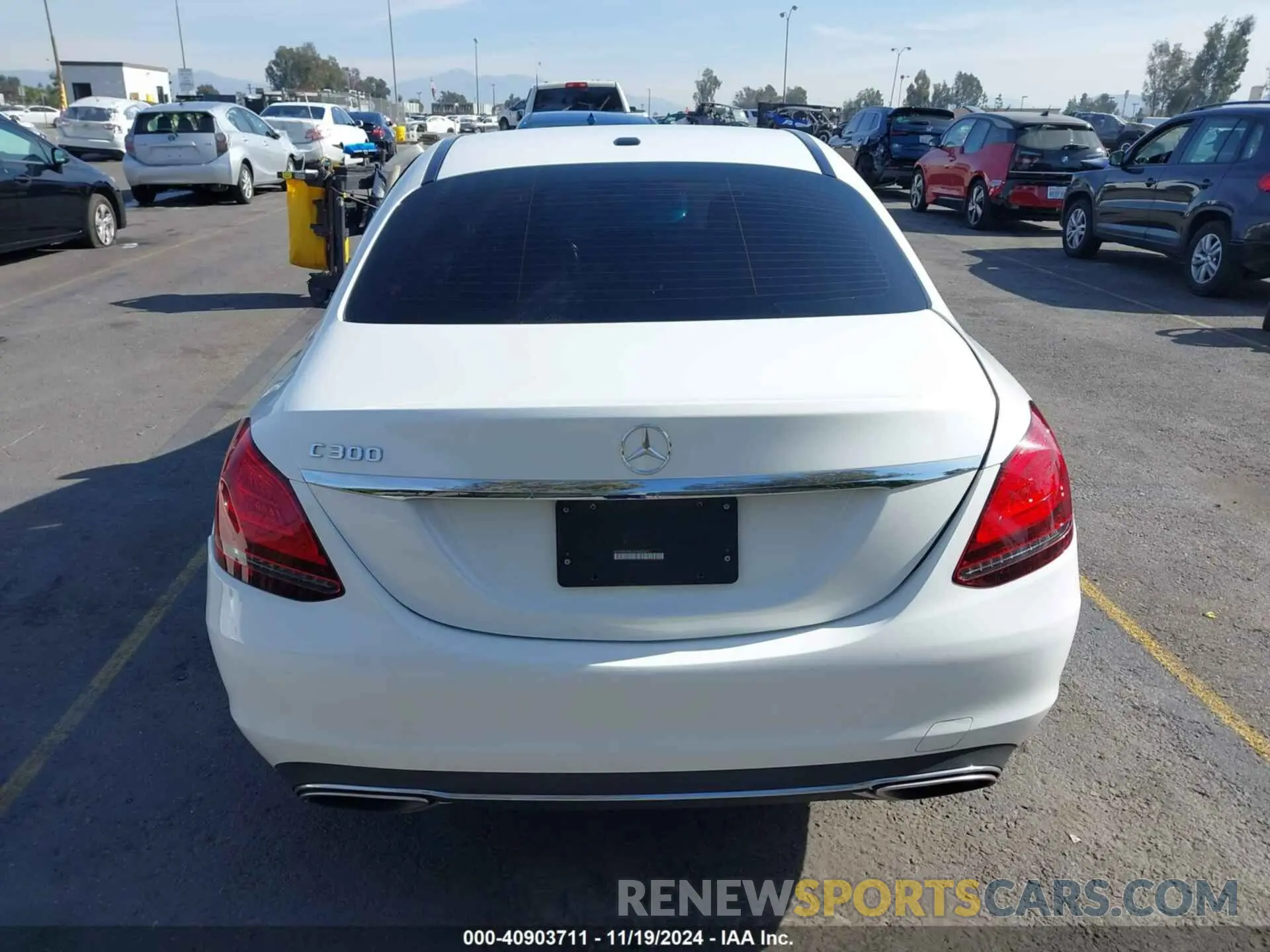 16 fotografías del automóvil dañado WDDWF8DB7KR482361 MERCEDES-BENZ C 300 2019