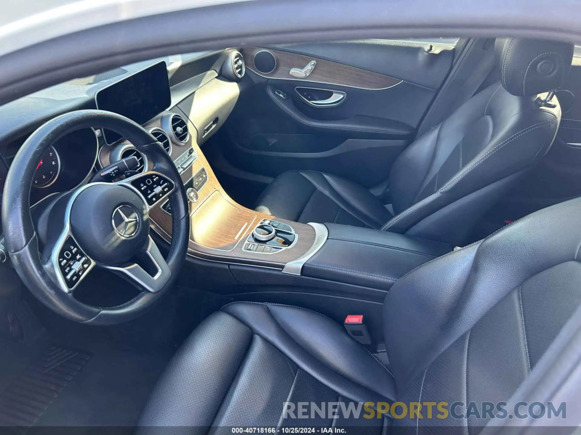 5 fotografías del automóvil dañado WDDWF8DBXKR462377 MERCEDES-BENZ C 300 2019