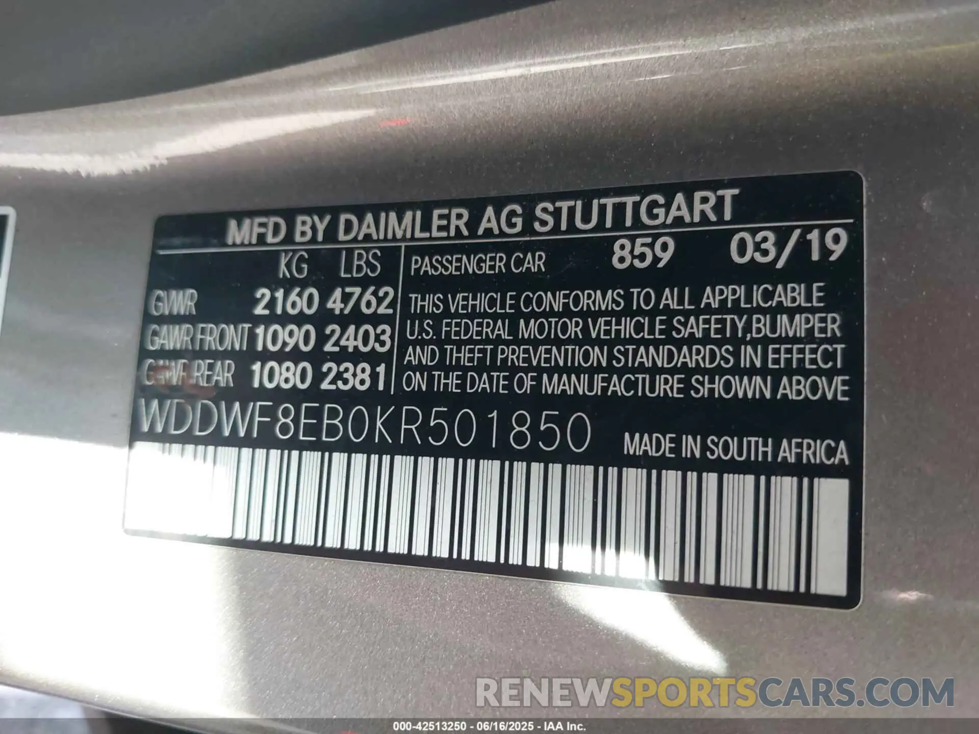 9 fotografías del automóvil dañado WDDWF8EB0KR501850 MERCEDES-BENZ C 300 2019