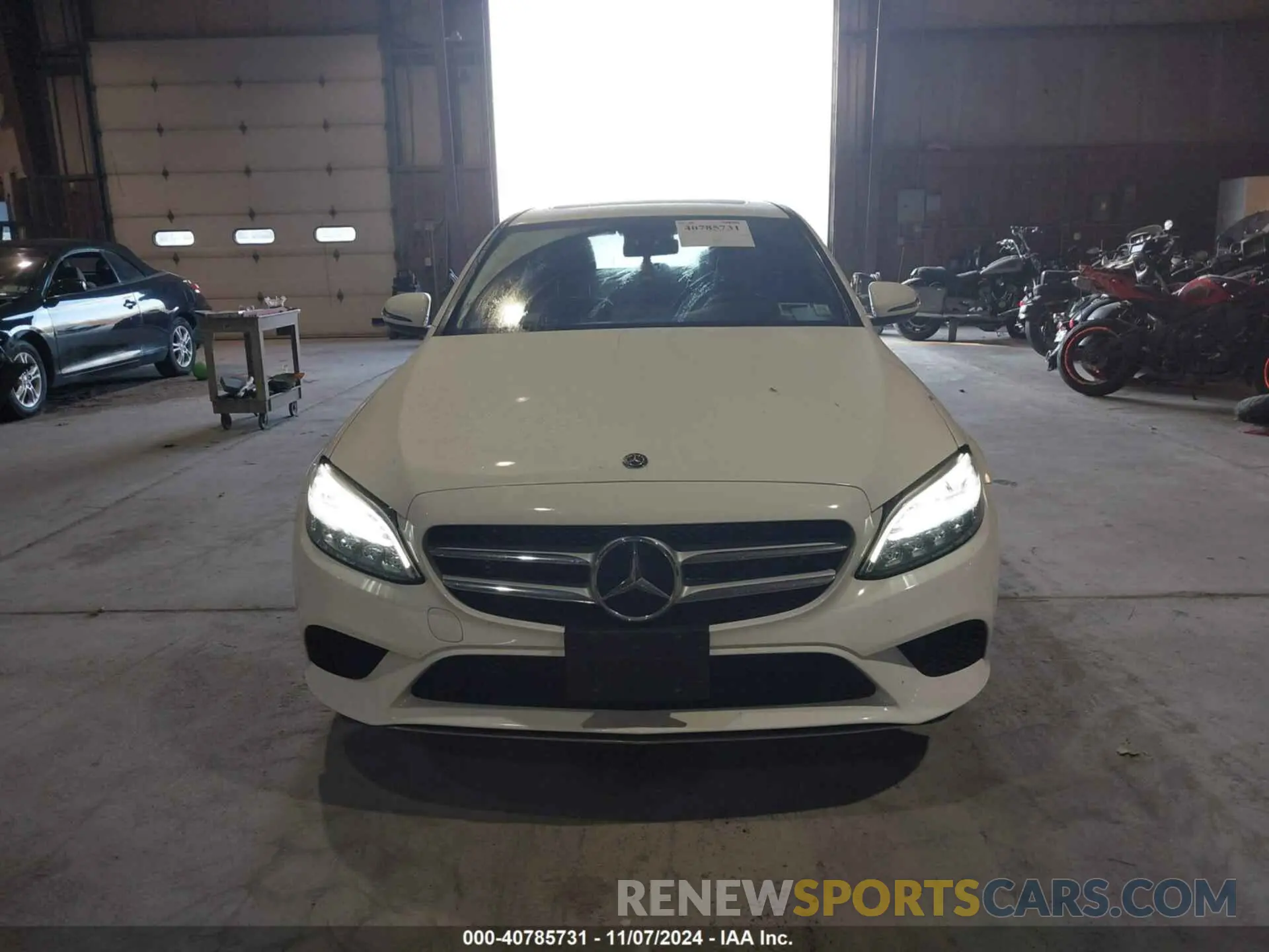 12 fotografías del automóvil dañado WDDWF8EB3KR501678 MERCEDES-BENZ C 300 2019