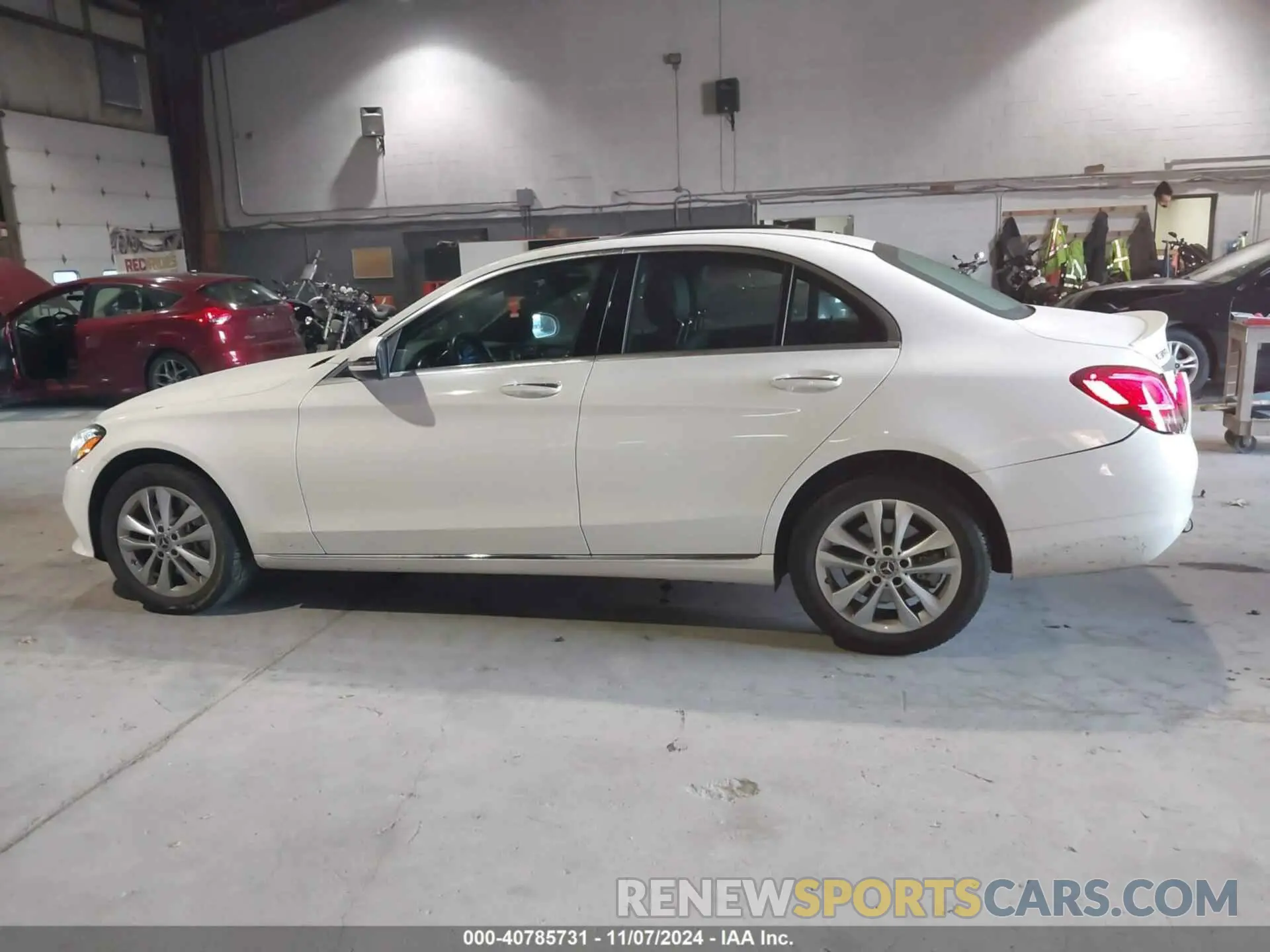 14 fotografías del automóvil dañado WDDWF8EB3KR501678 MERCEDES-BENZ C 300 2019