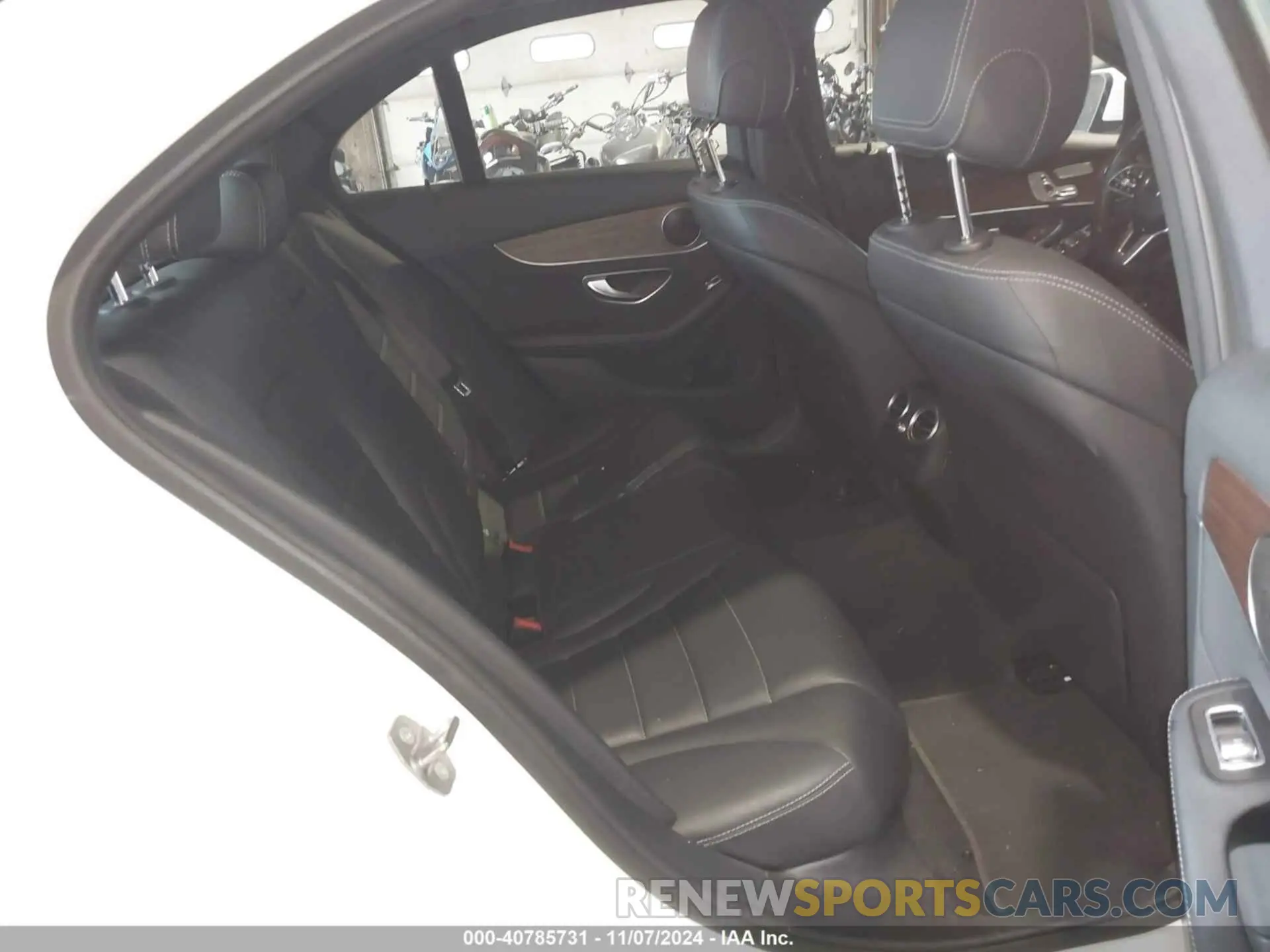 8 fotografías del automóvil dañado WDDWF8EB3KR501678 MERCEDES-BENZ C 300 2019