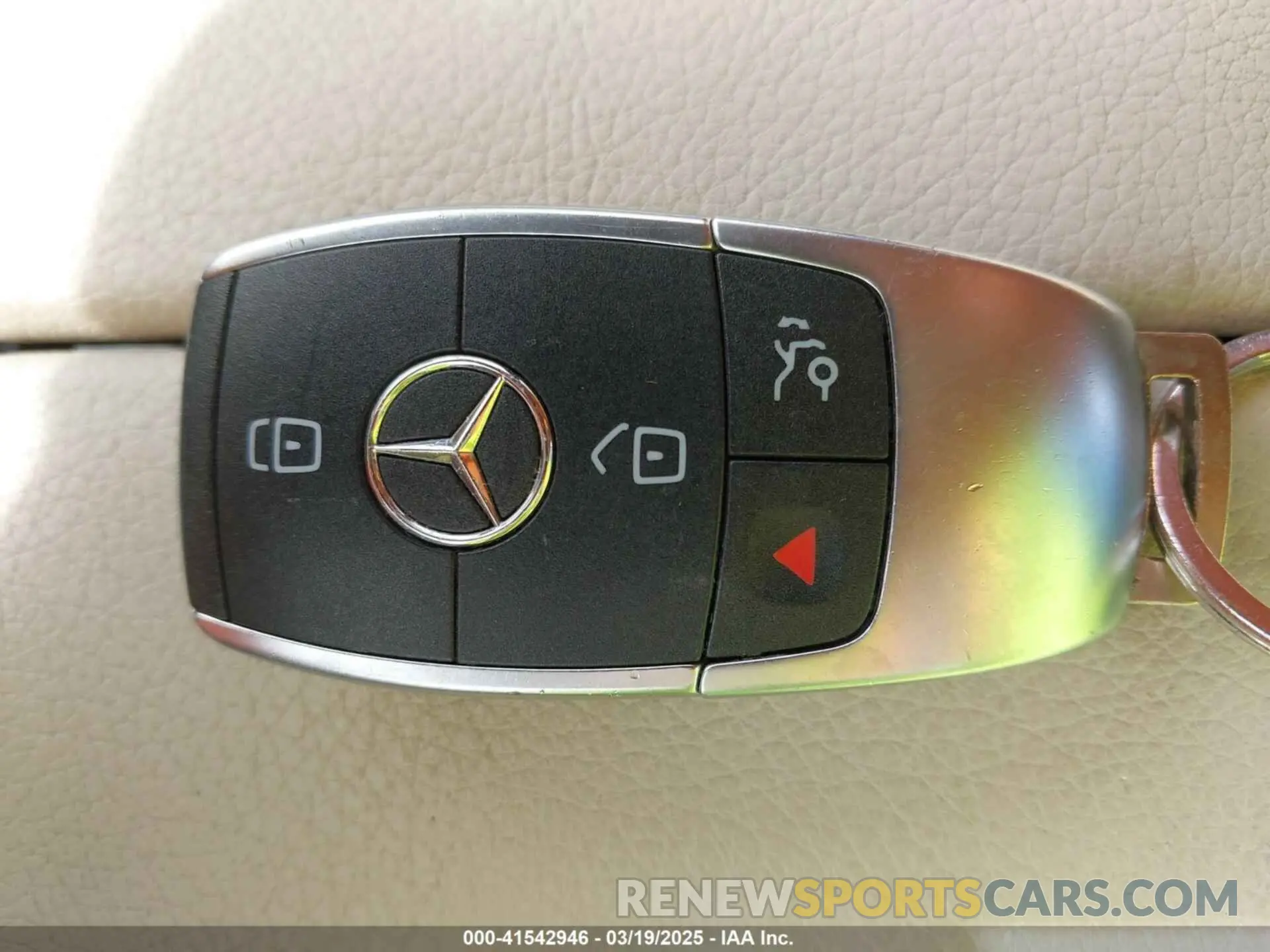 11 fotografías del automóvil dañado WDDWF8EB6KR458115 MERCEDES-BENZ C 300 2019