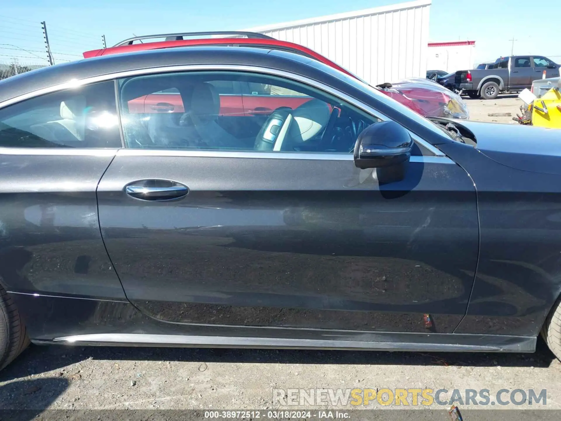 14 fotografías del automóvil dañado WDDWJ8DB4KF877436 MERCEDES-BENZ C 300 2019