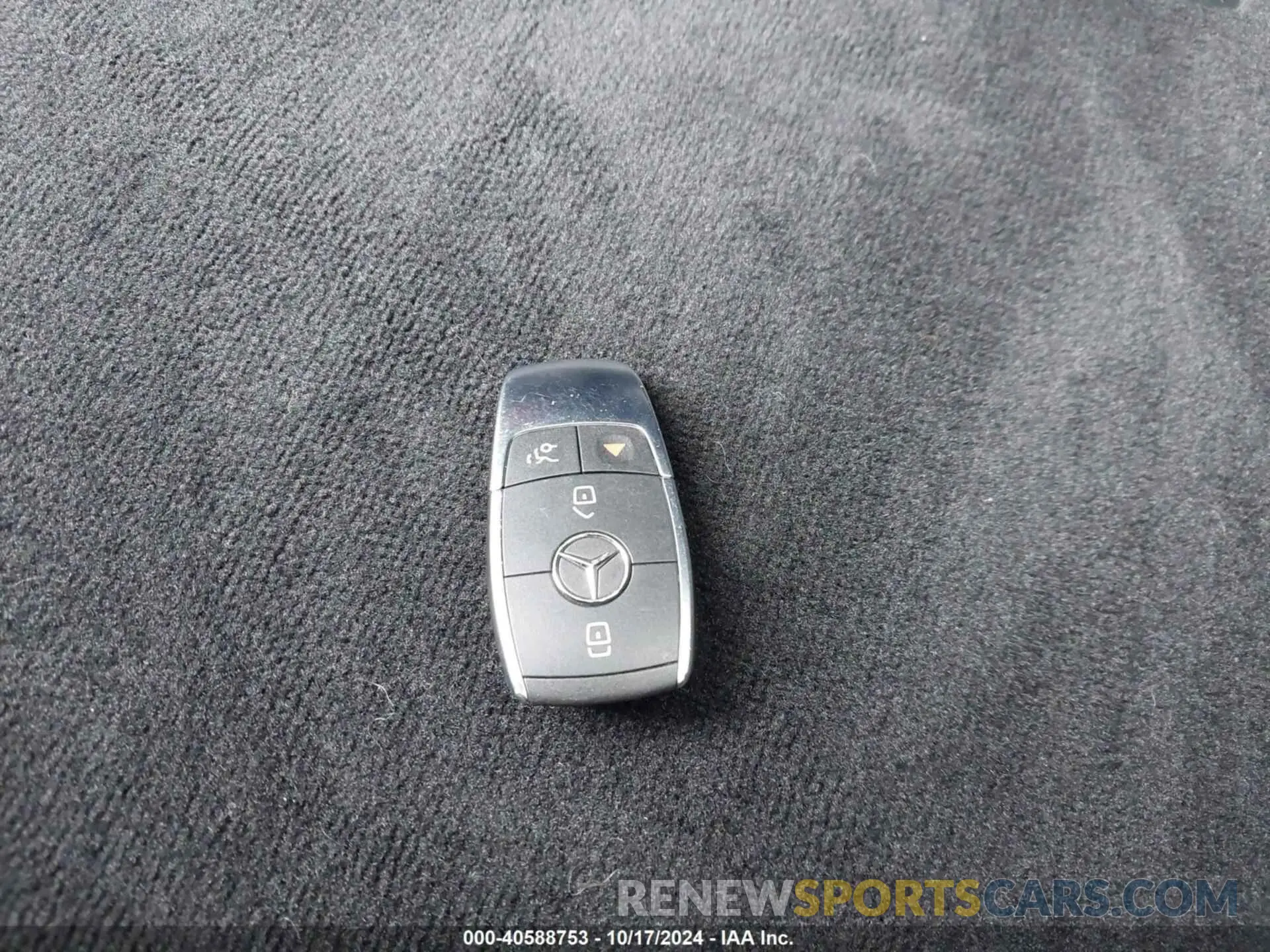 11 fotografías del automóvil dañado WDDWJ8DB6KF800406 MERCEDES-BENZ C 300 2019