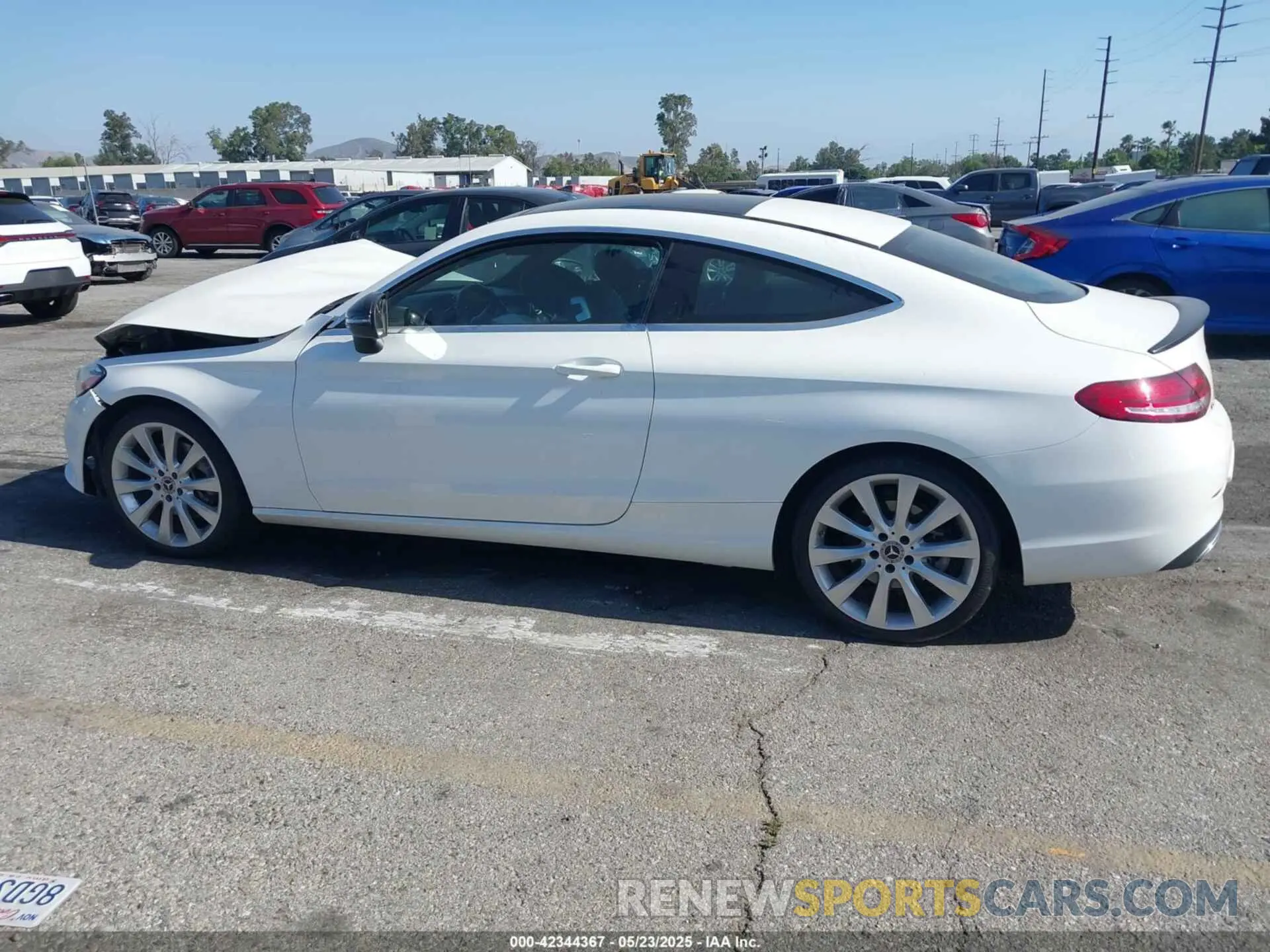 14 fotografías del automóvil dañado WDDWJ8DB9KF800304 MERCEDES-BENZ C 300 2019