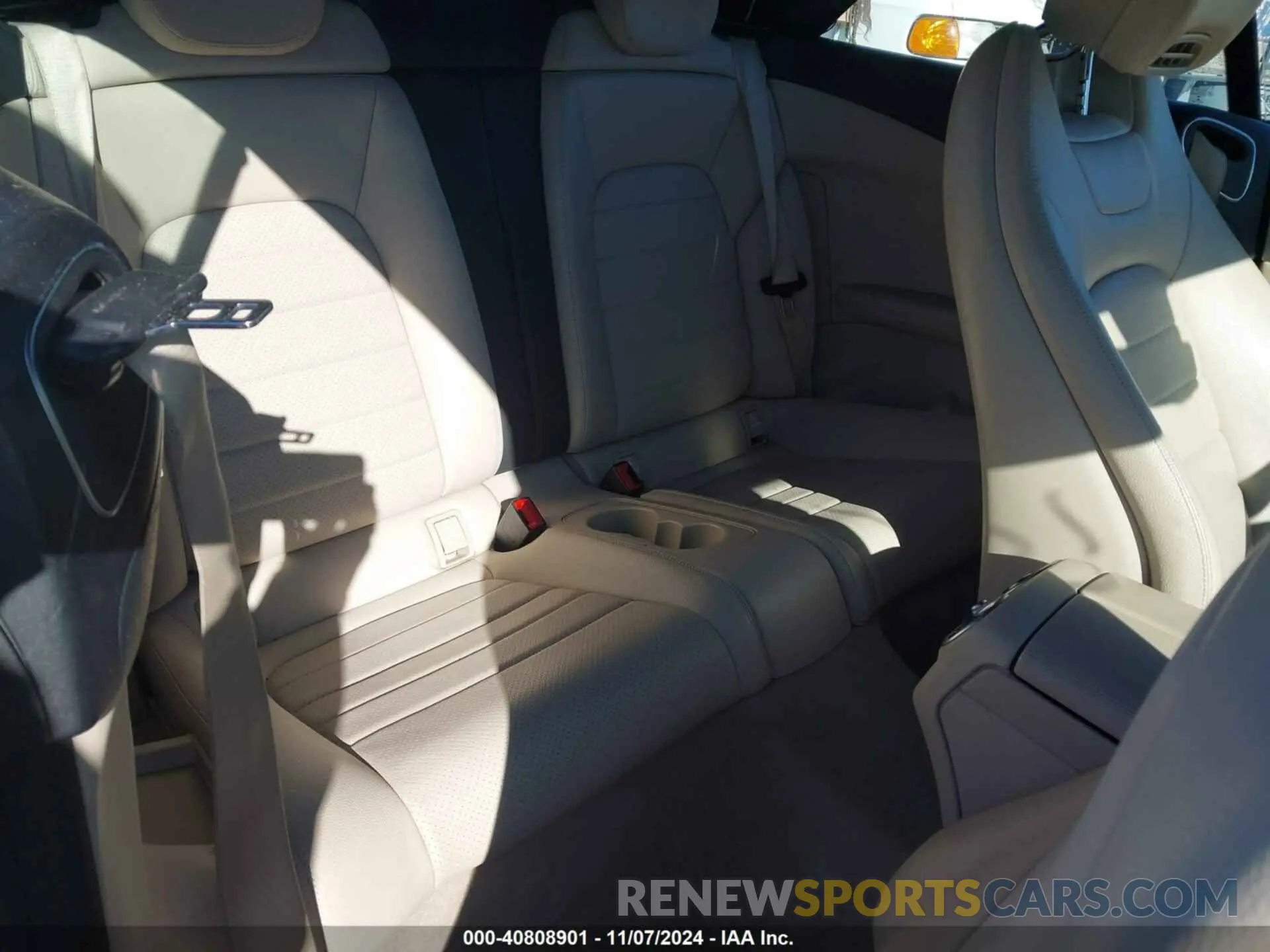 8 fotografías del automóvil dañado WDDWK8EB0KF814653 MERCEDES-BENZ C 300 2019