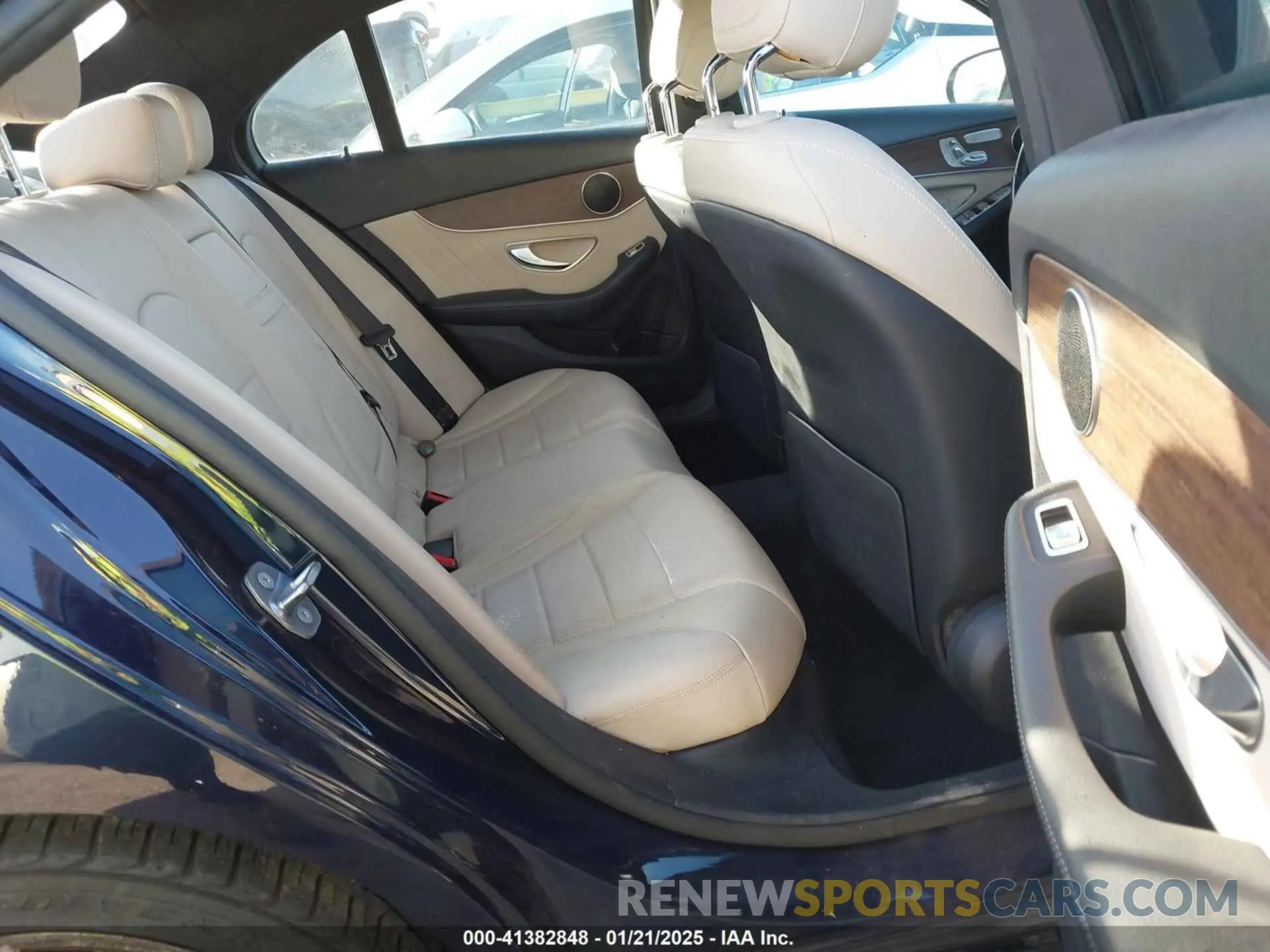 8 fotografías del automóvil dañado 55SWF8DB0LU325884 MERCEDES-BENZ C 300 2020